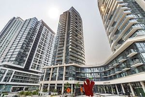 49 East Liberty St, #602