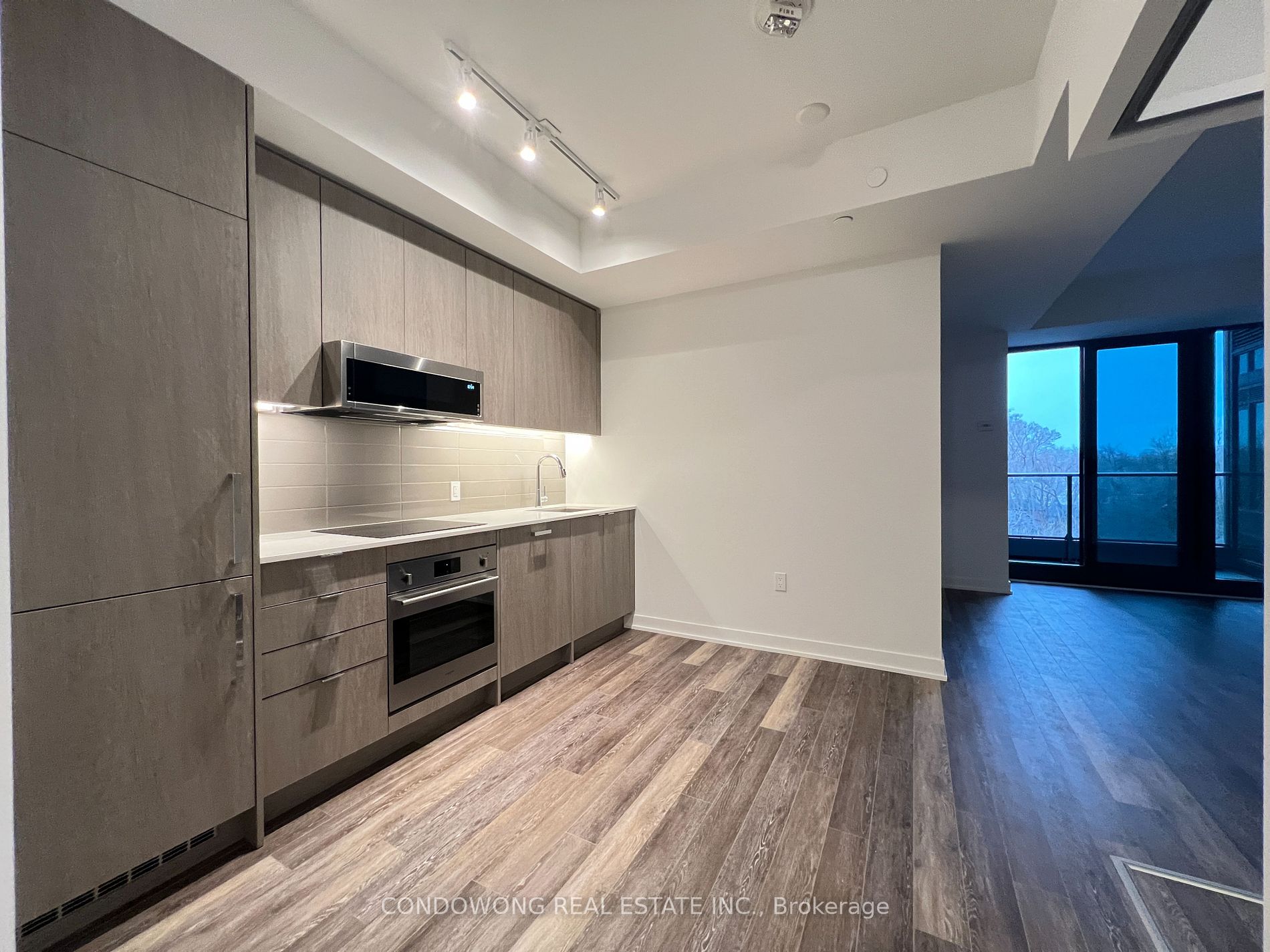 250 Lawrence Avenue W, #601