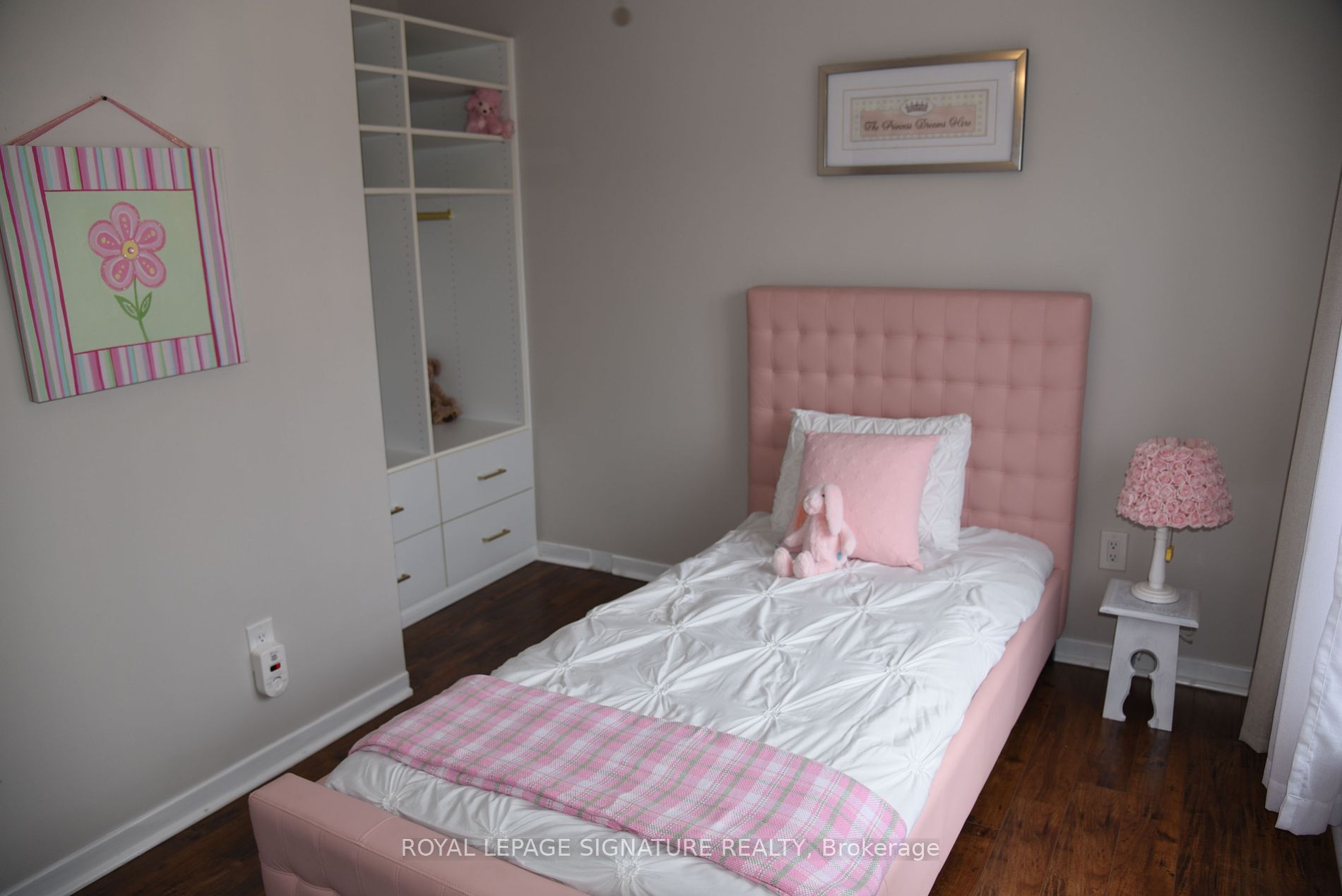 71 Upper Canada Drive, #4