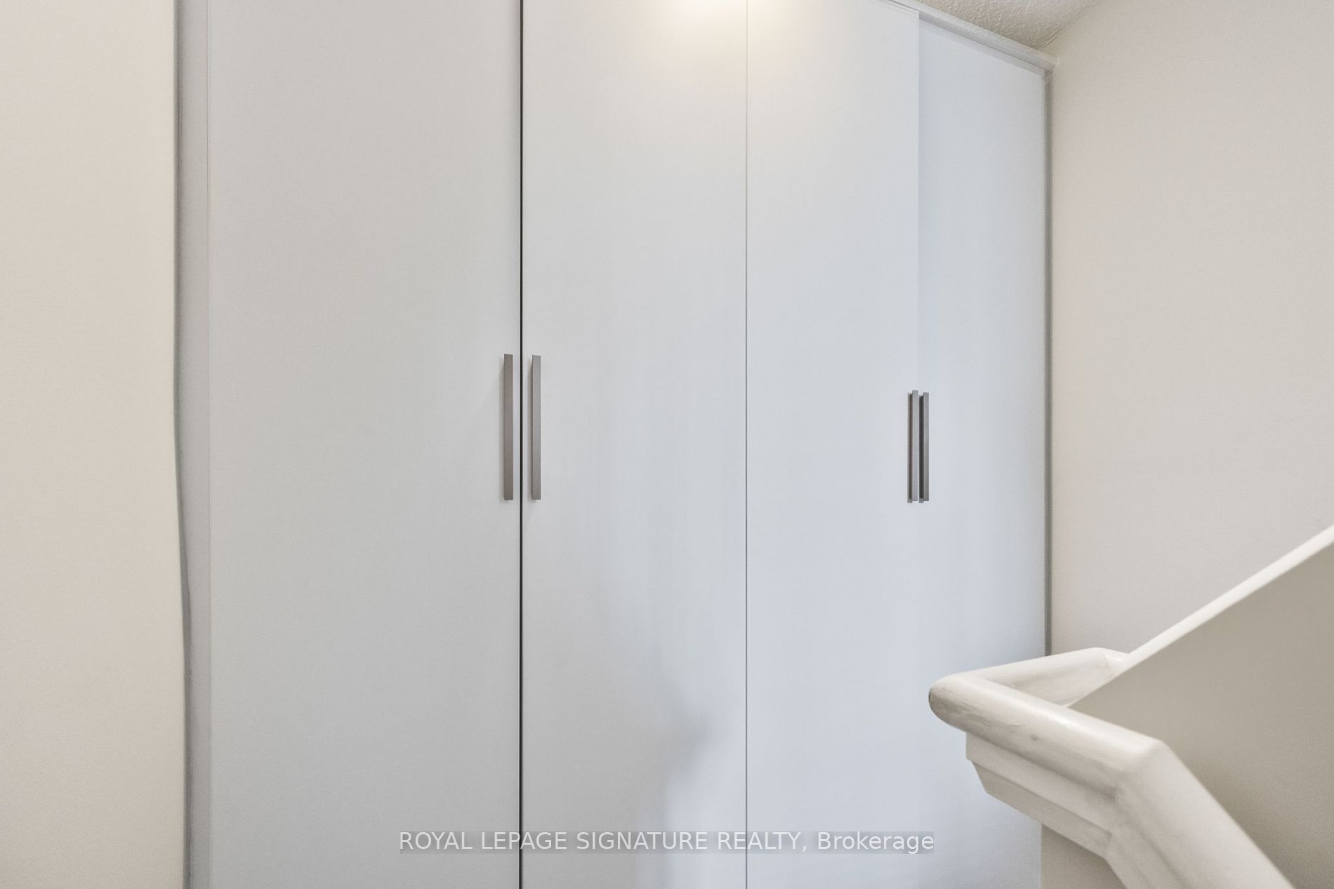 71 Upper Canada Drive, #4