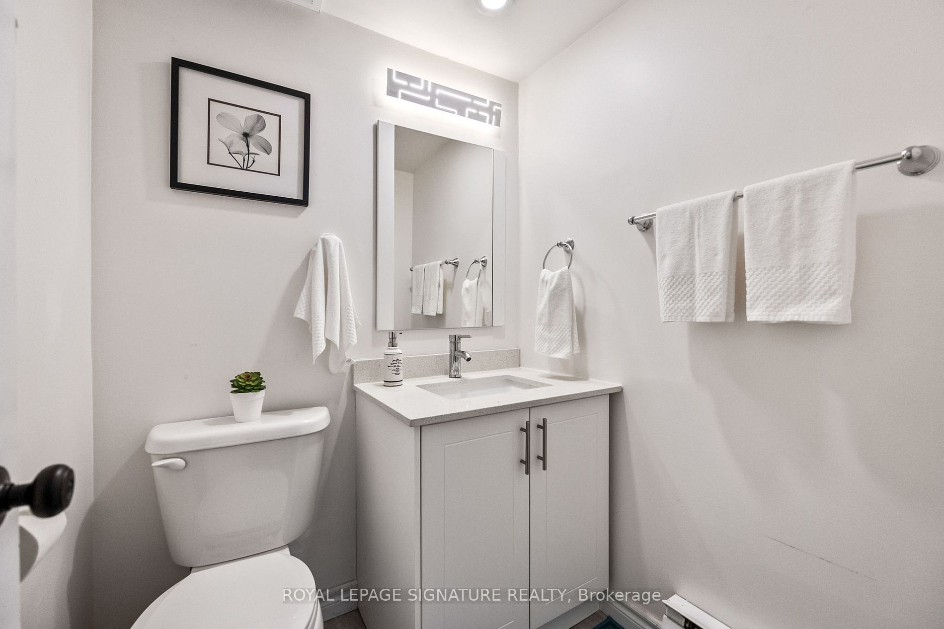 71 Upper Canada Drive, #4