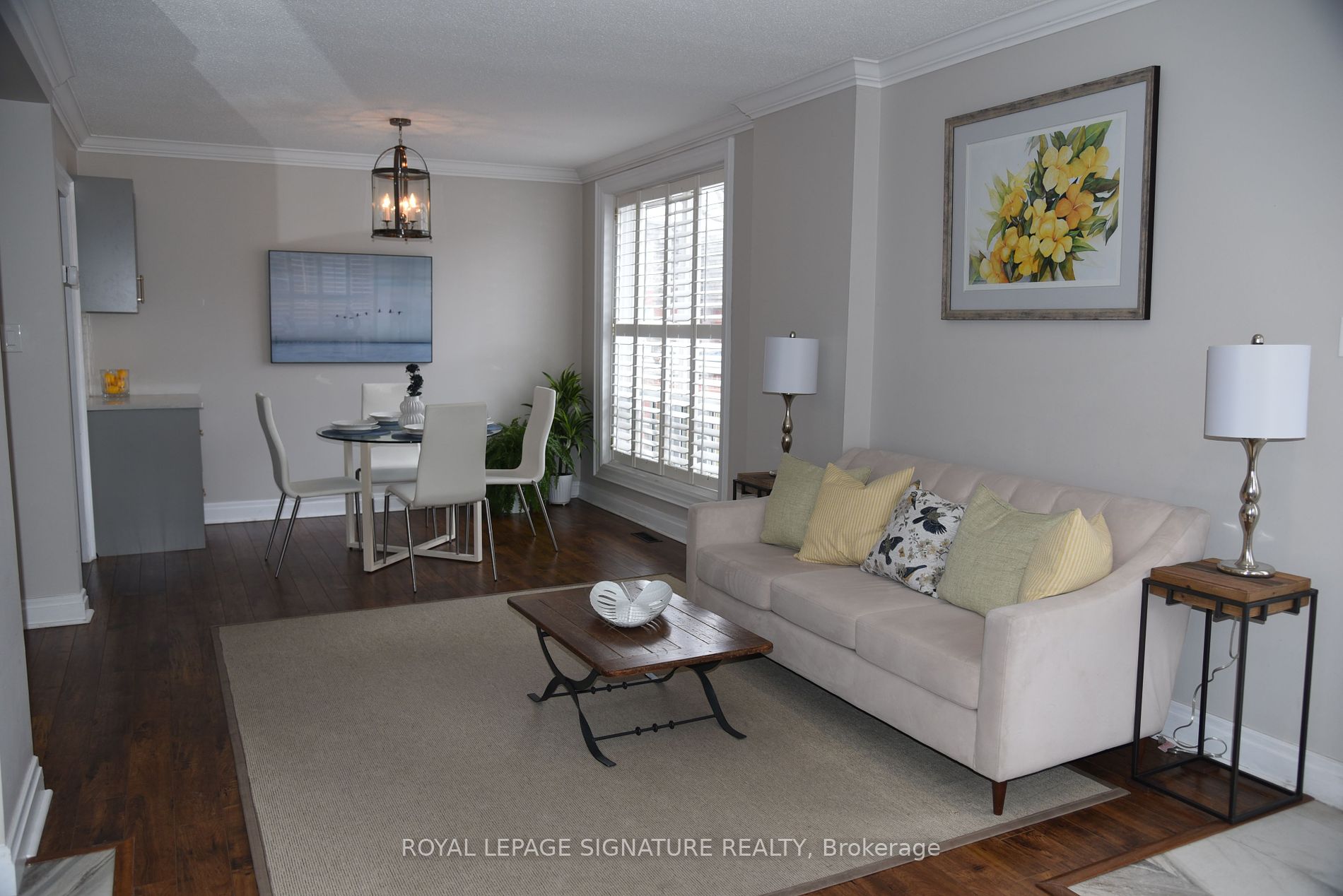 71 Upper Canada Drive, #4