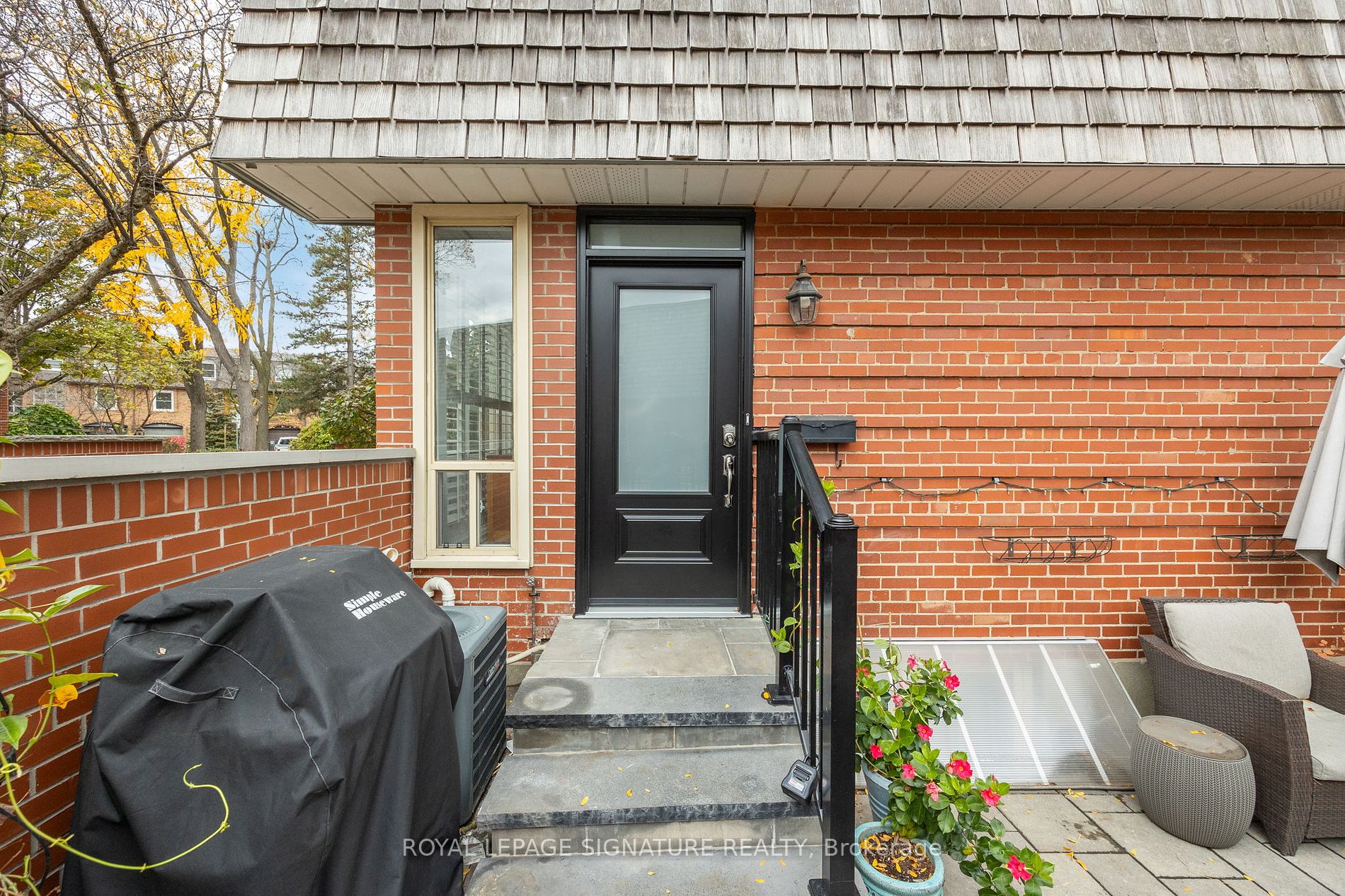71 Upper Canada Drive, #4