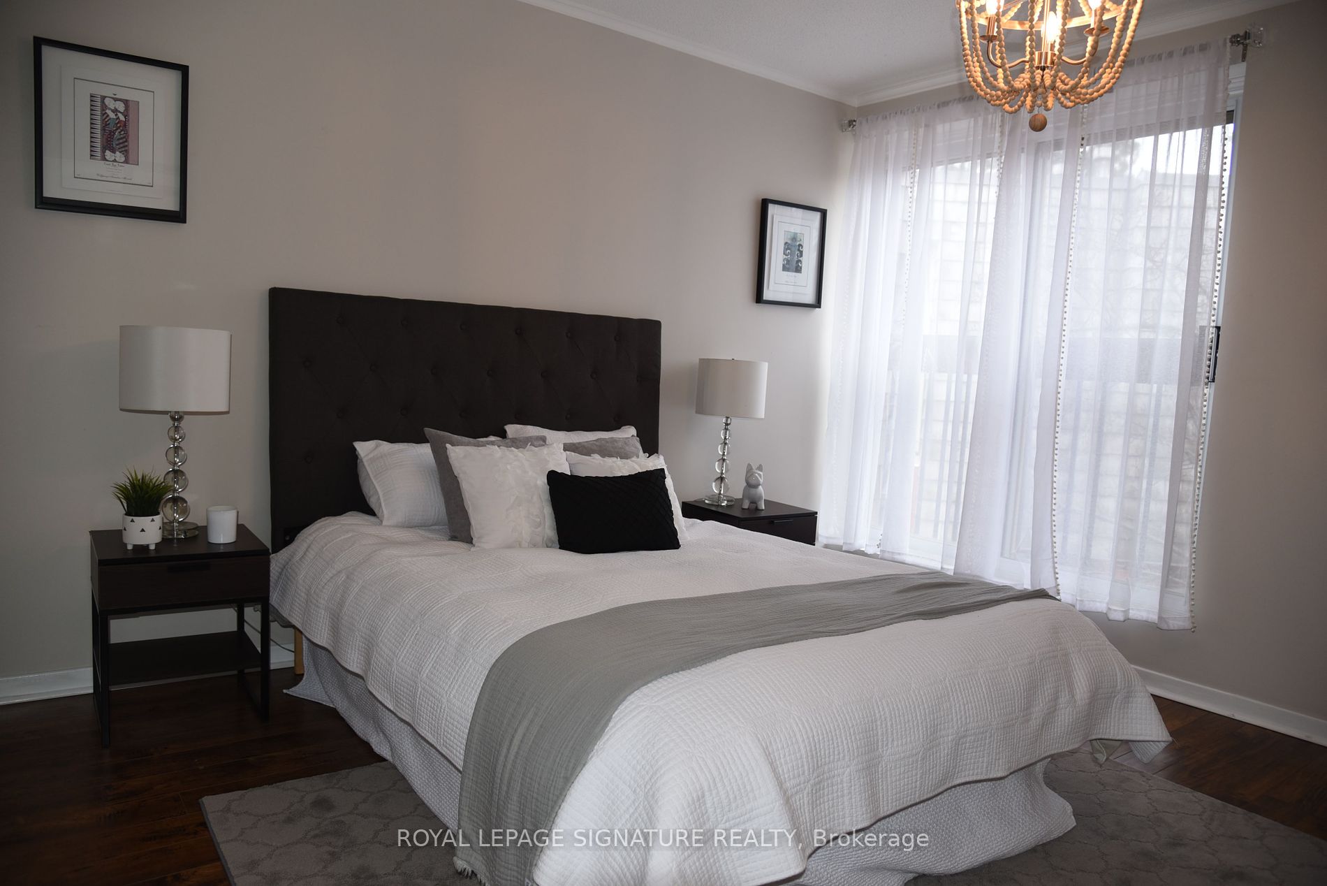 71 Upper Canada Drive, #4
