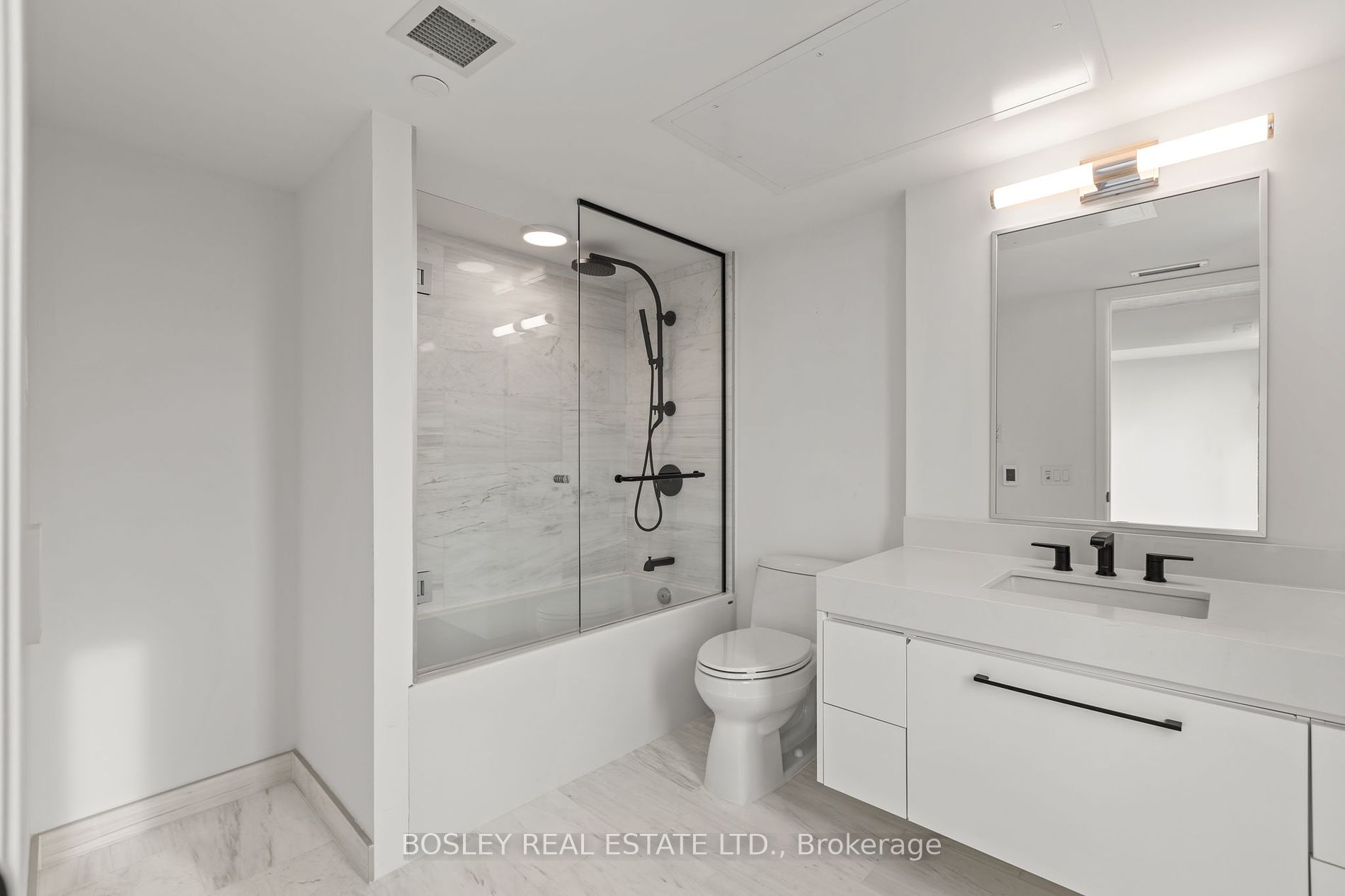 899 College St, #616