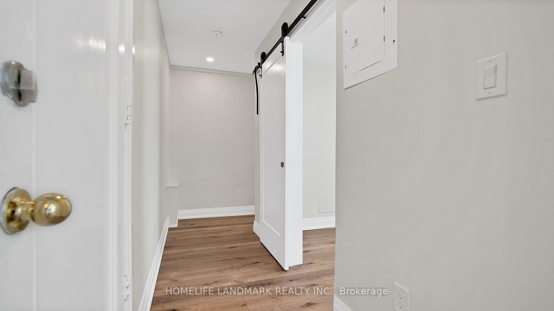 699 Eglinton Avenue W #403