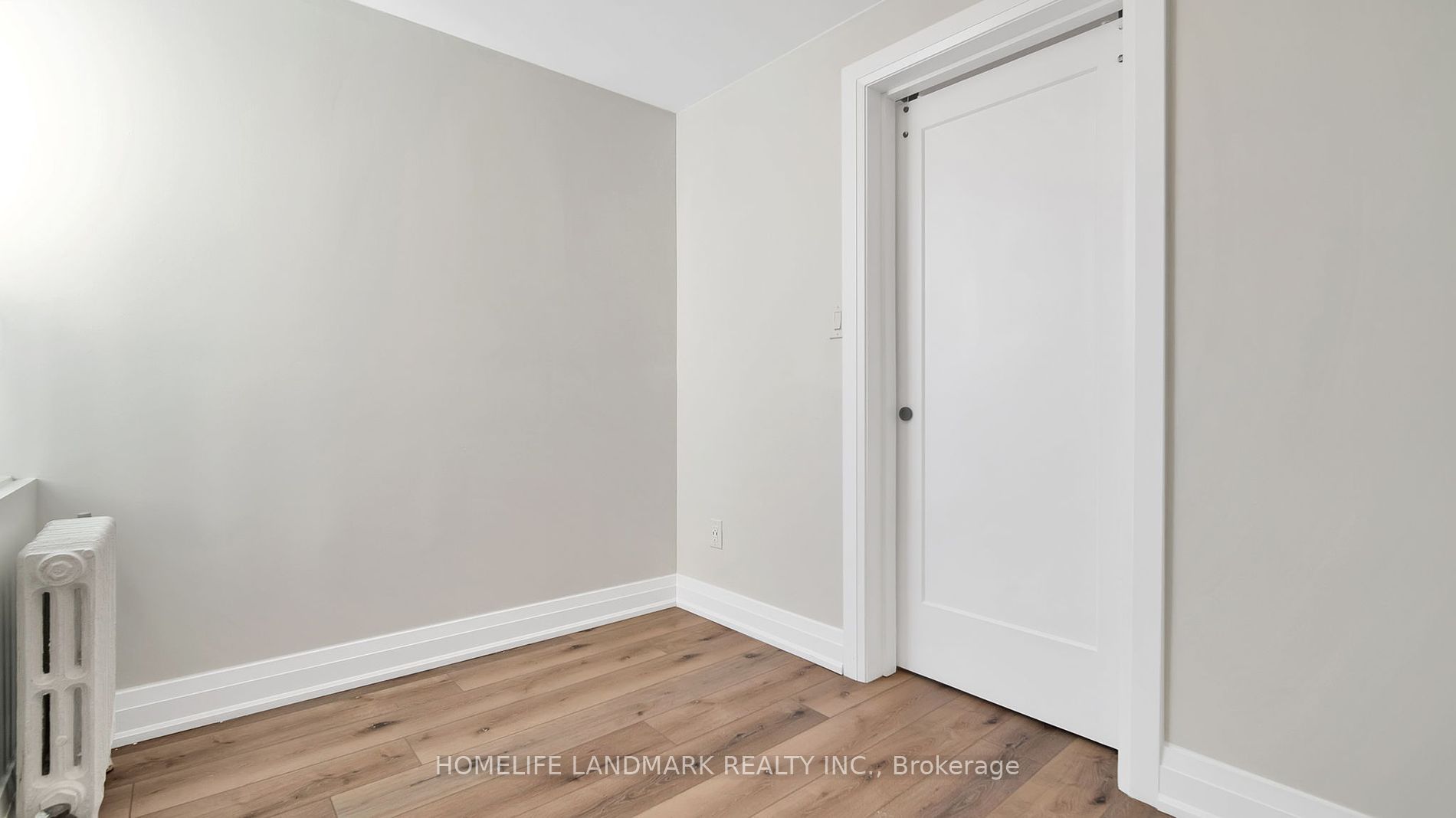 699 Eglinton Avenue W #403