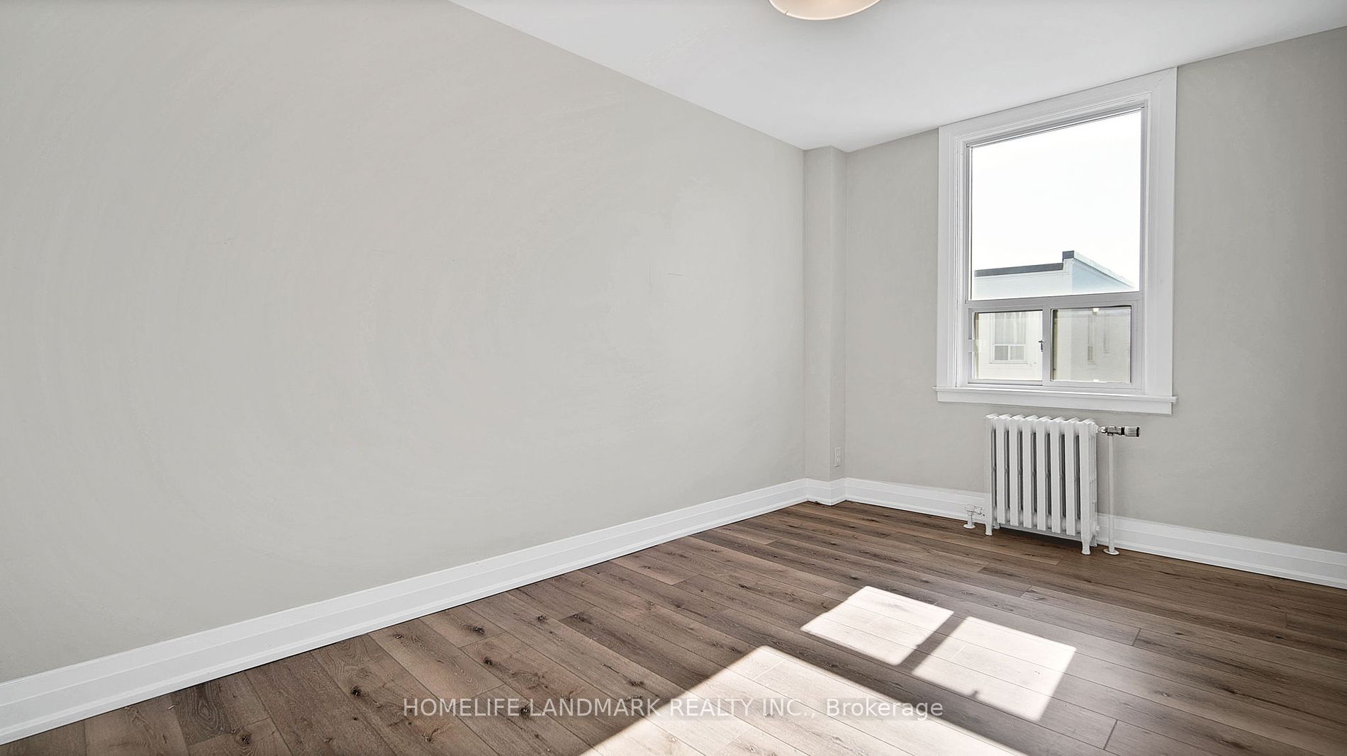 699 Eglinton Avenue W #403