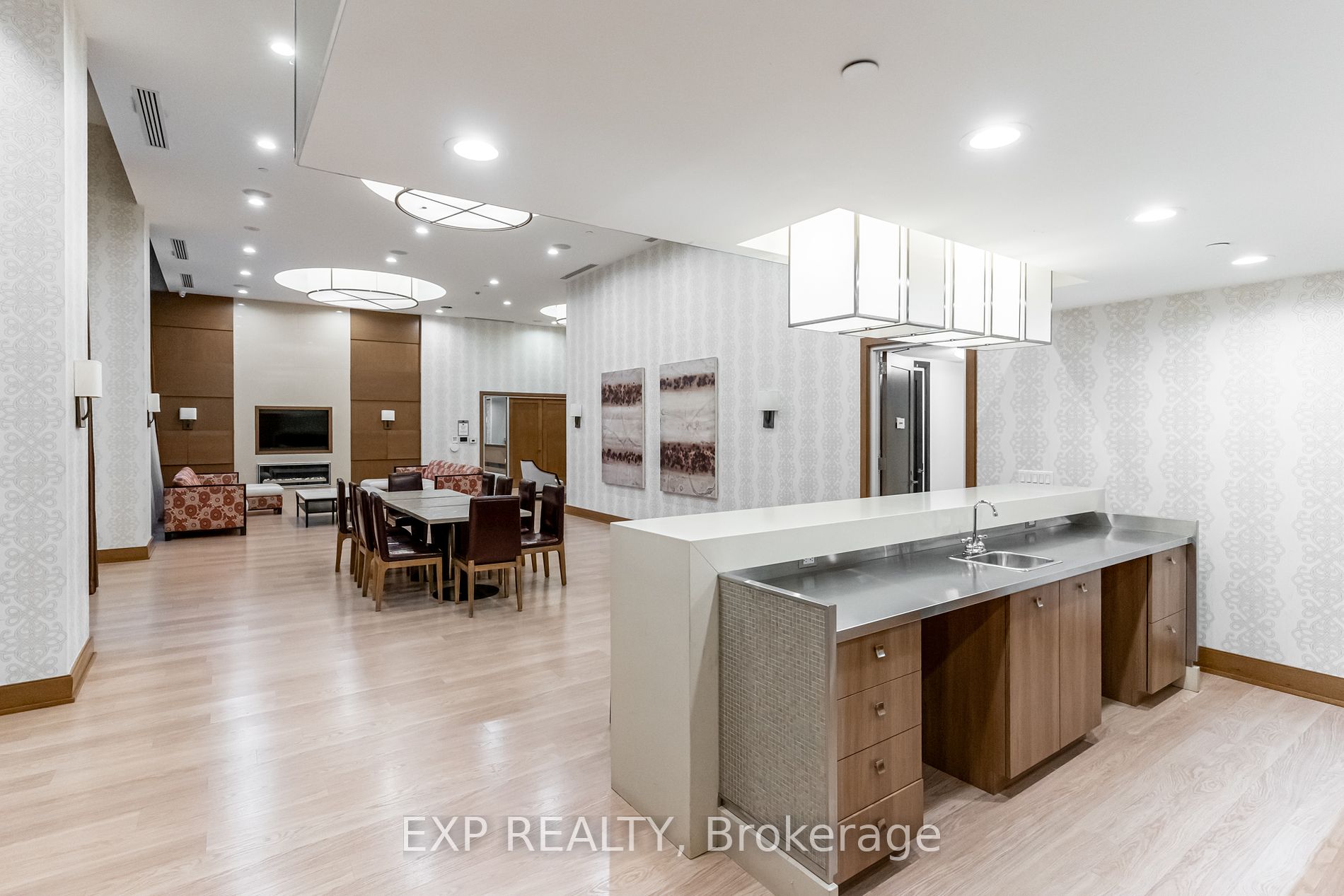 100 Harrison Garden Boulevard, #1822