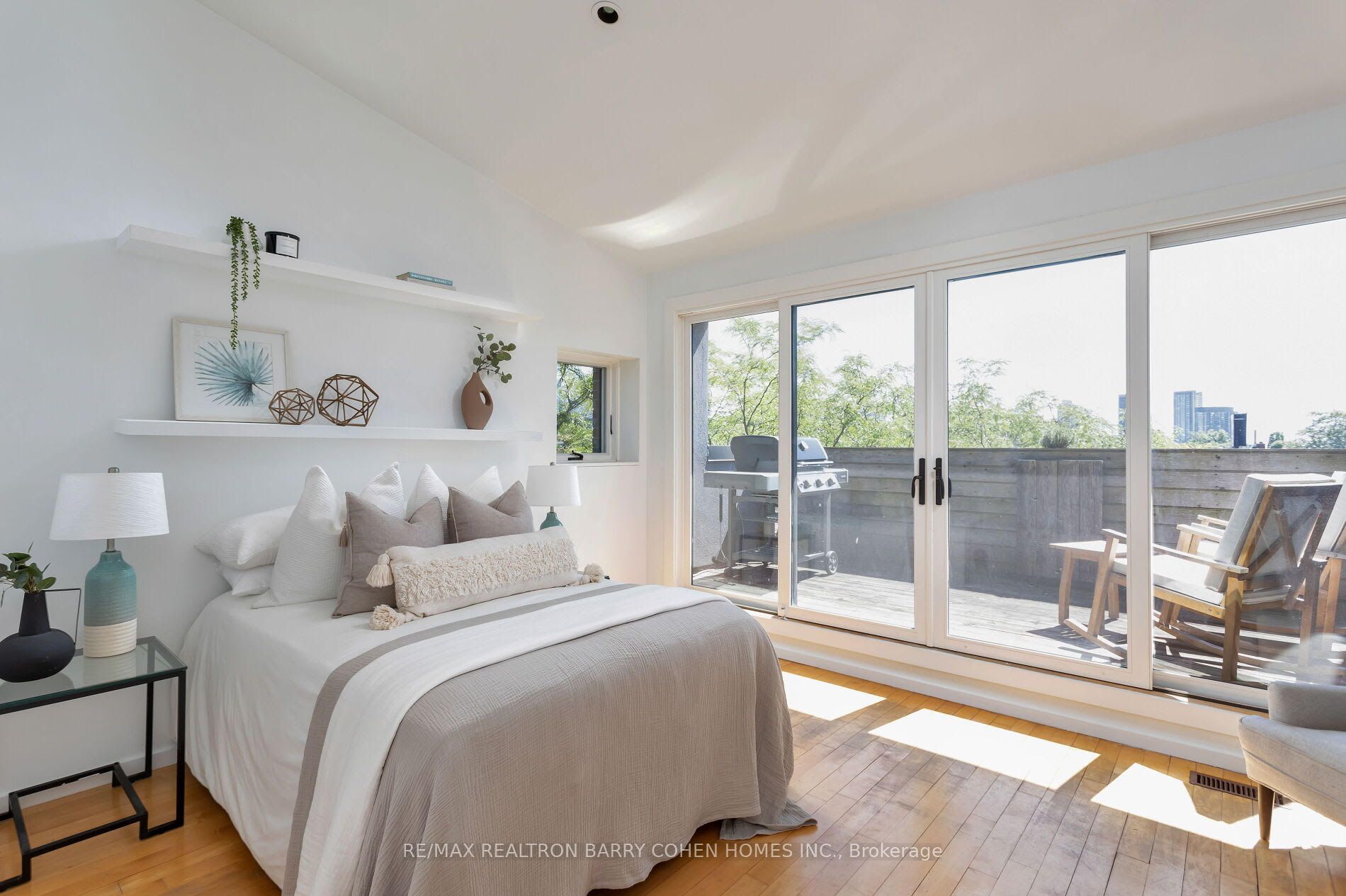 34 Claremont St, #201