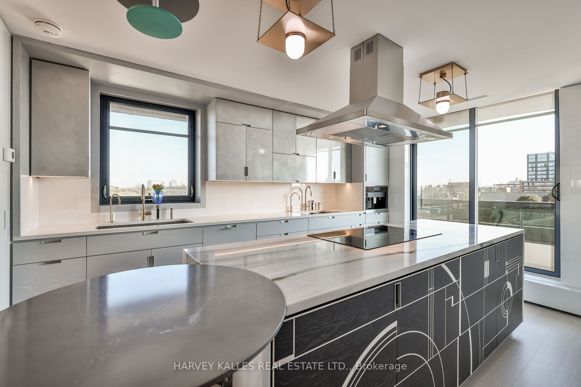 2600 Bathurst St, #901