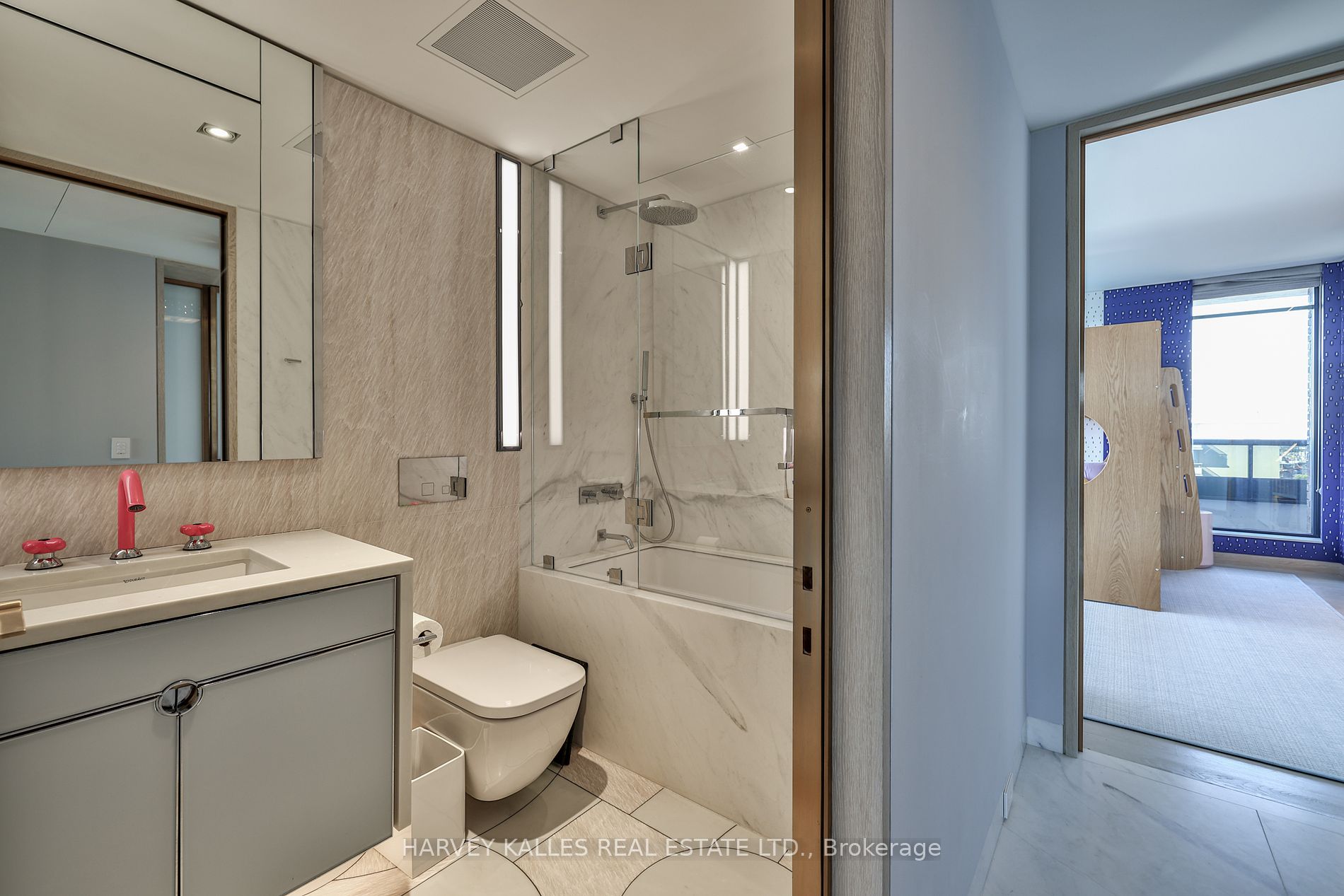 2600 Bathurst St, #901