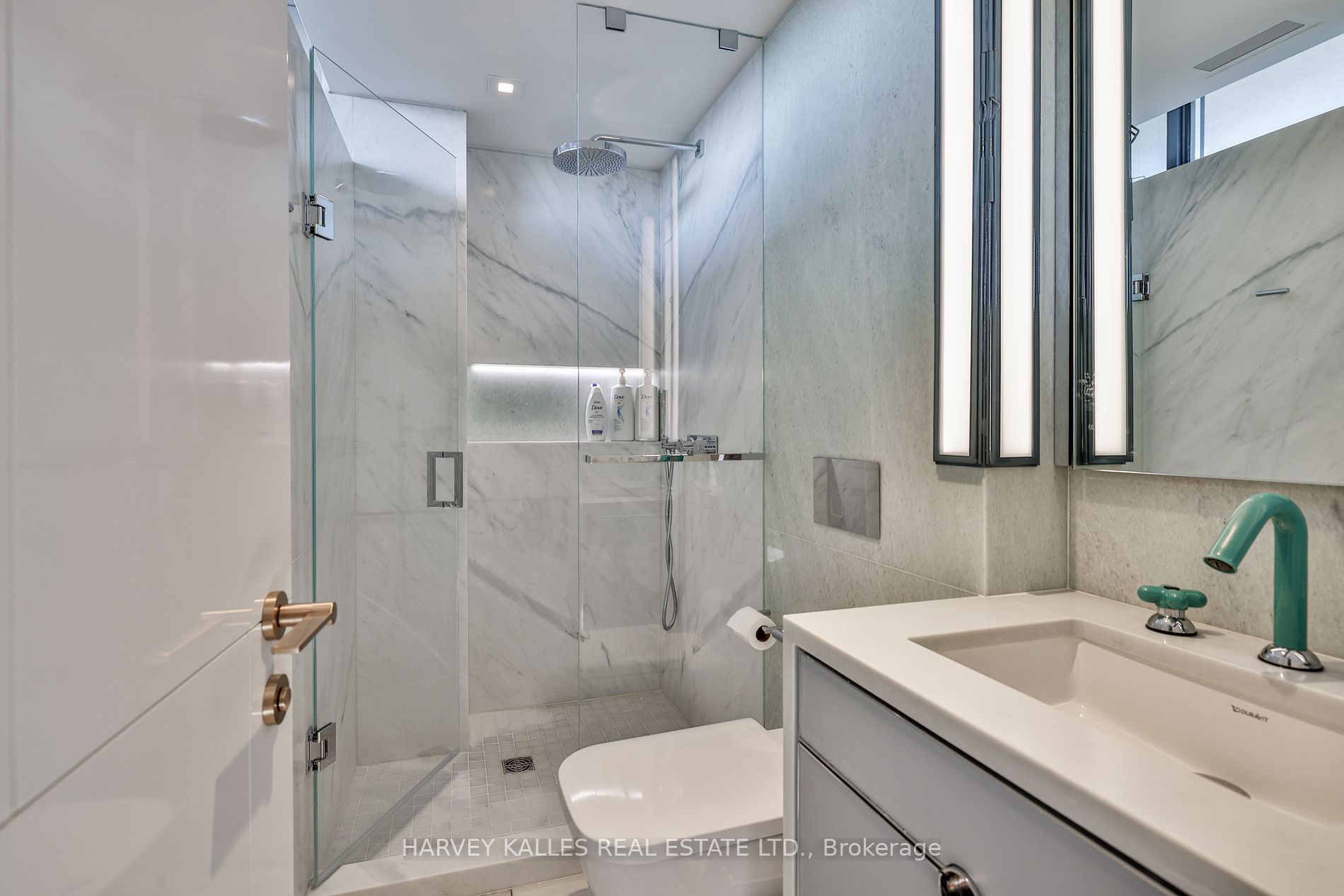 2600 Bathurst St, #901