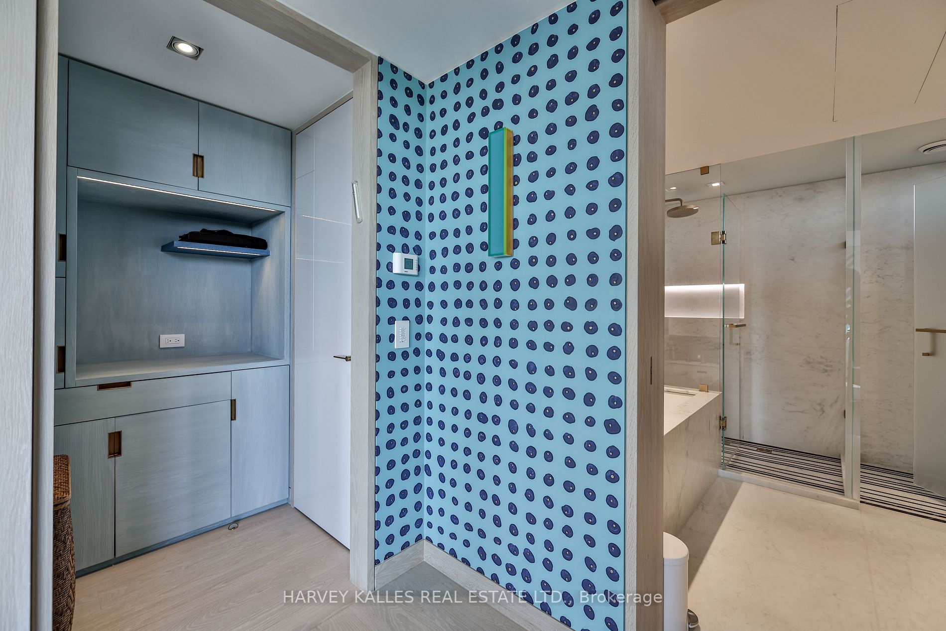2600 Bathurst St, #901
