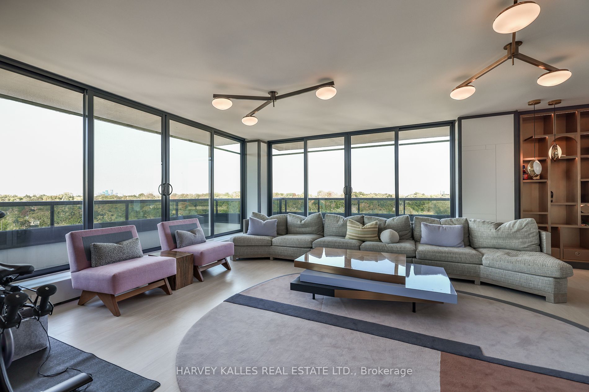 2600 Bathurst St, #901