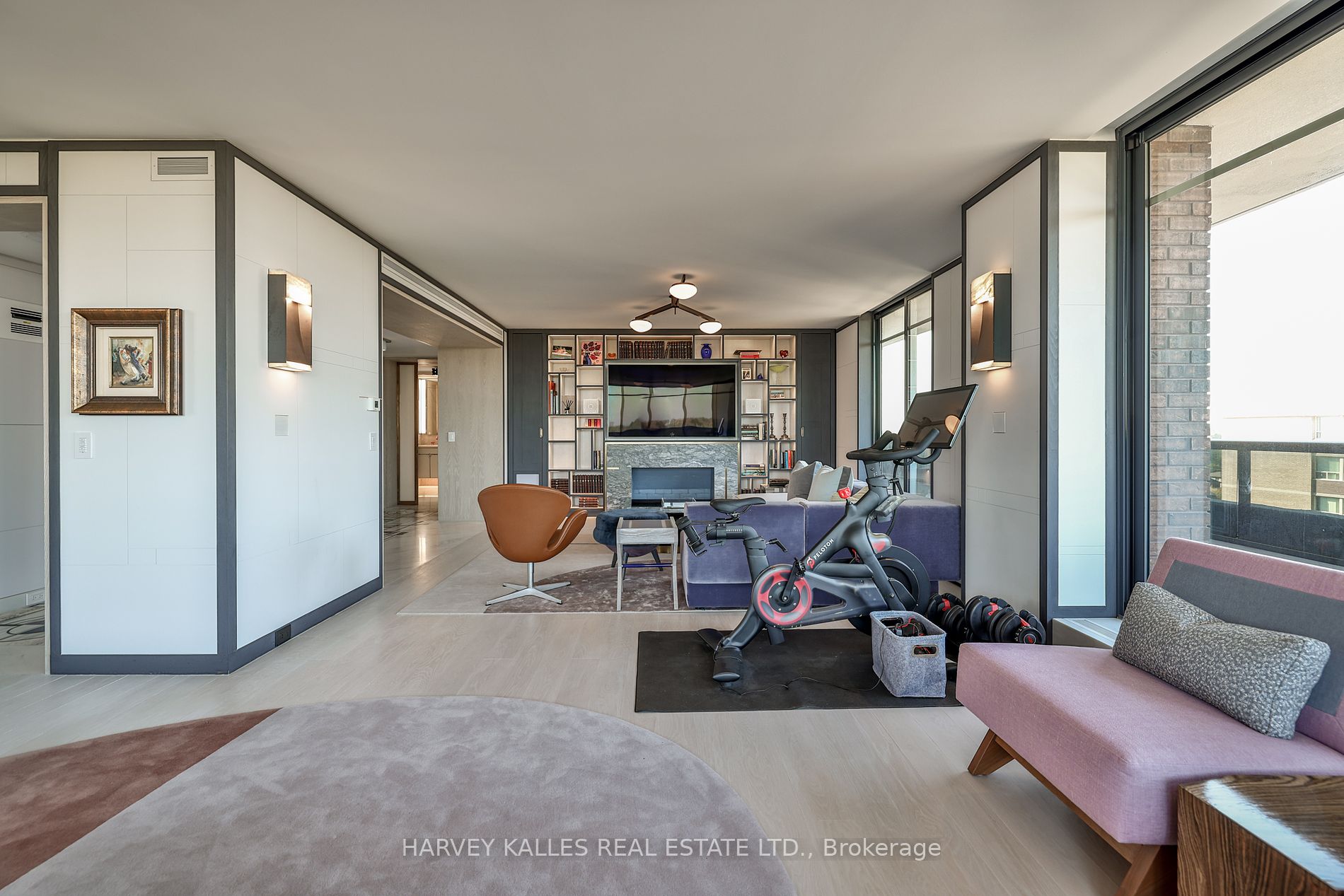 2600 Bathurst St, #901