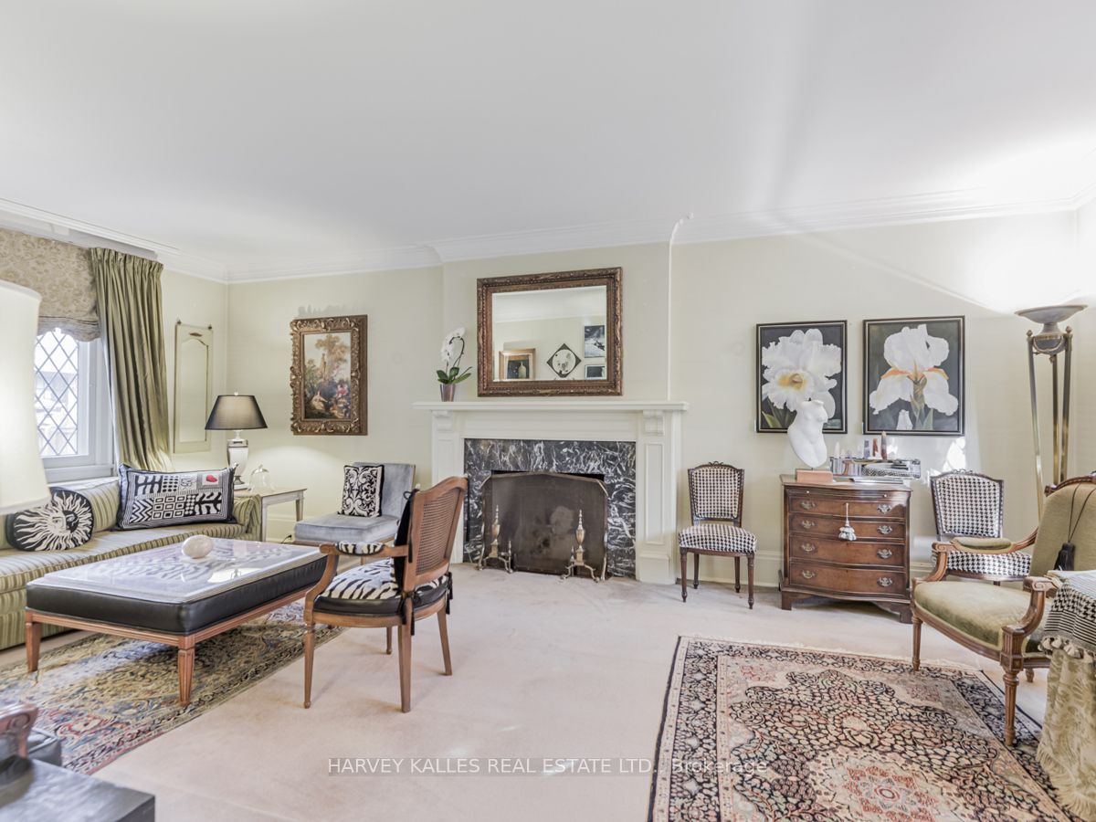 16 Silverwood Ave