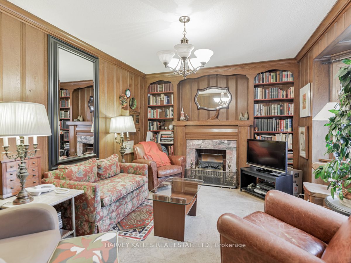 16 Silverwood Ave