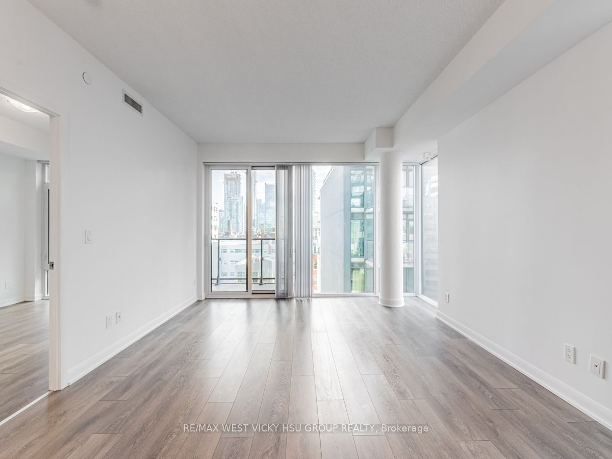 435 Richmond St W, #810