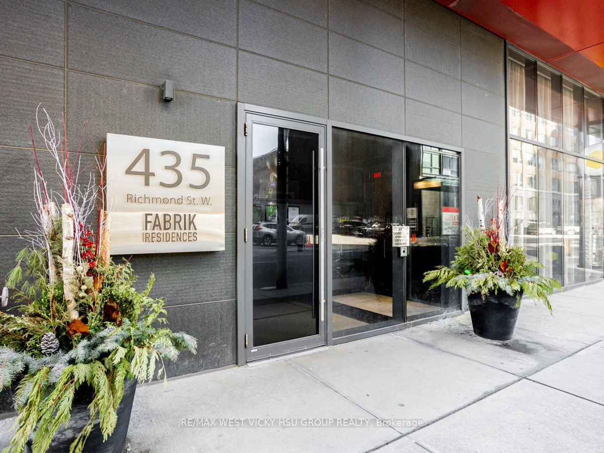 435 Richmond St W, #810
