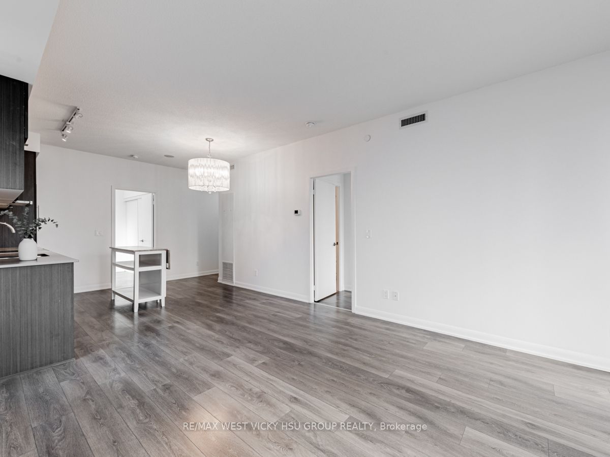 435 Richmond St W, #810