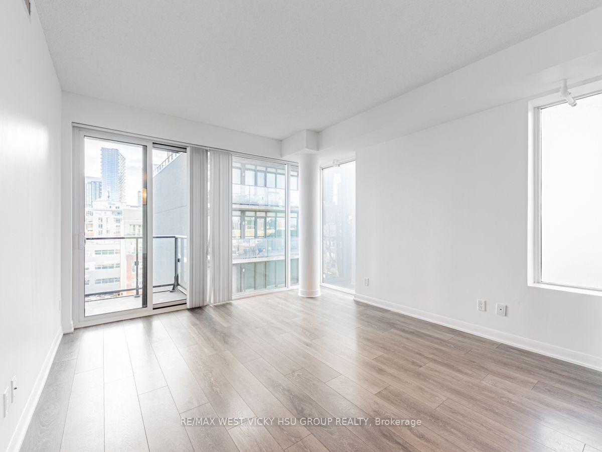 435 Richmond St W, #810