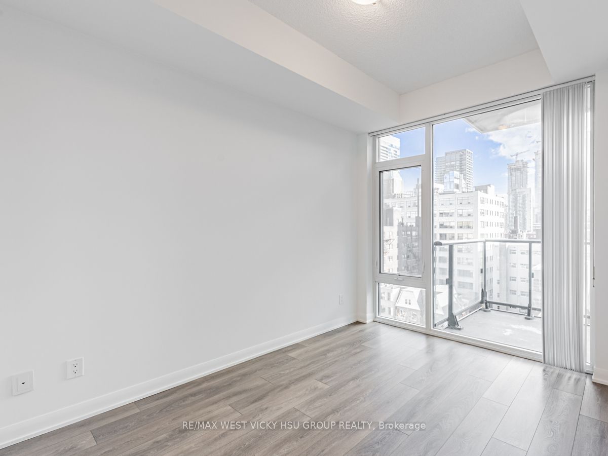 435 Richmond St W, #810