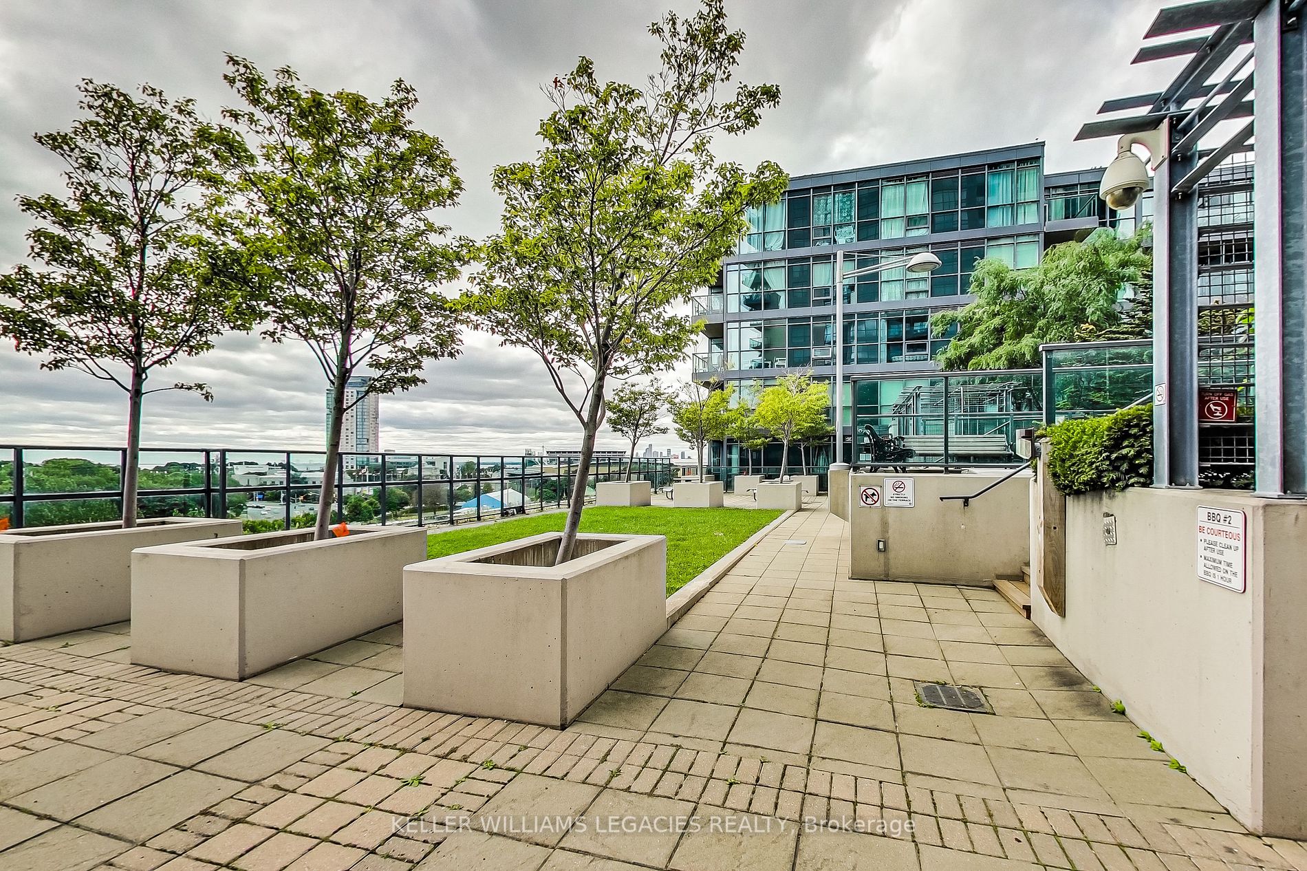 219 Fort York Blvd, #304