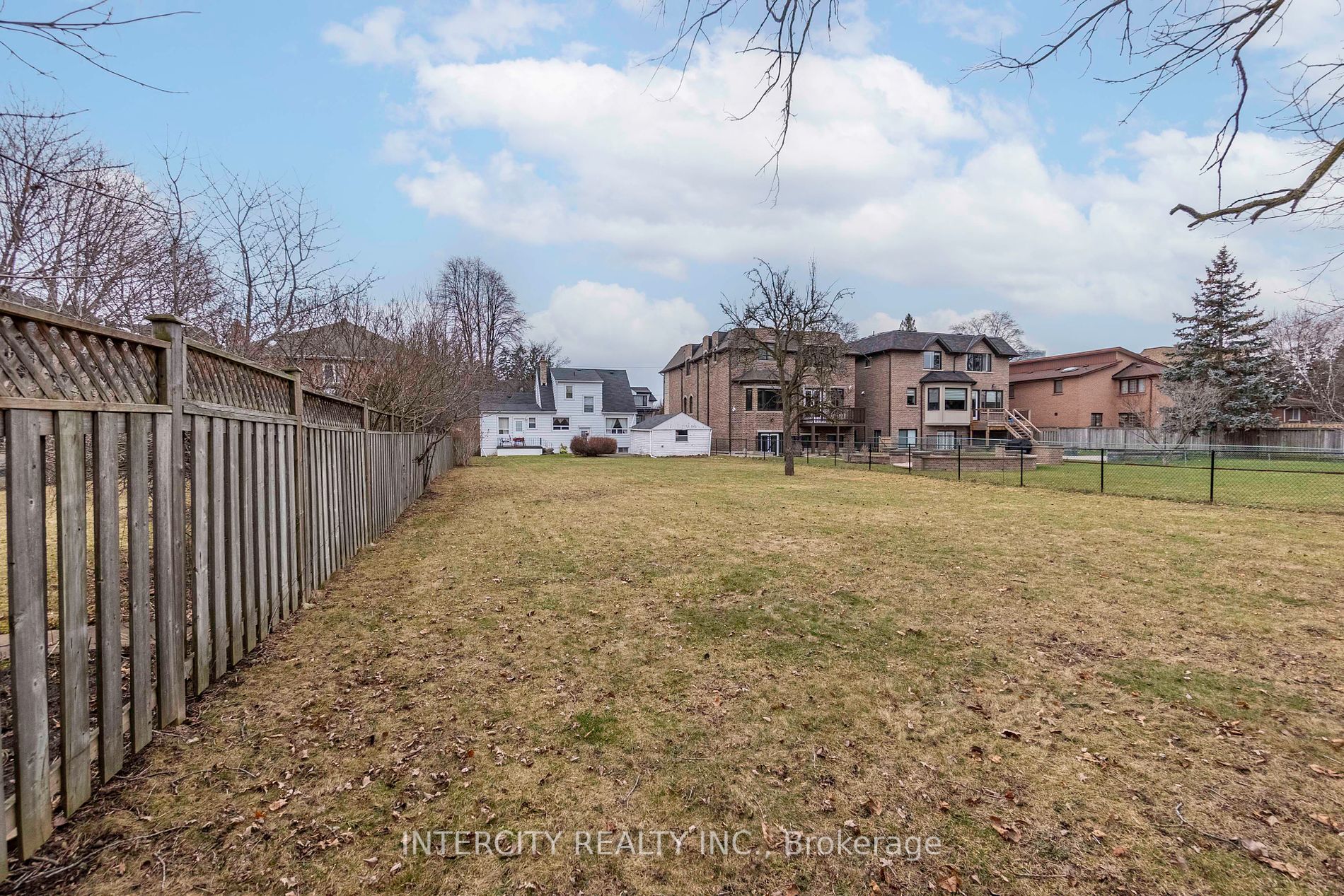 60 Northwood Drive