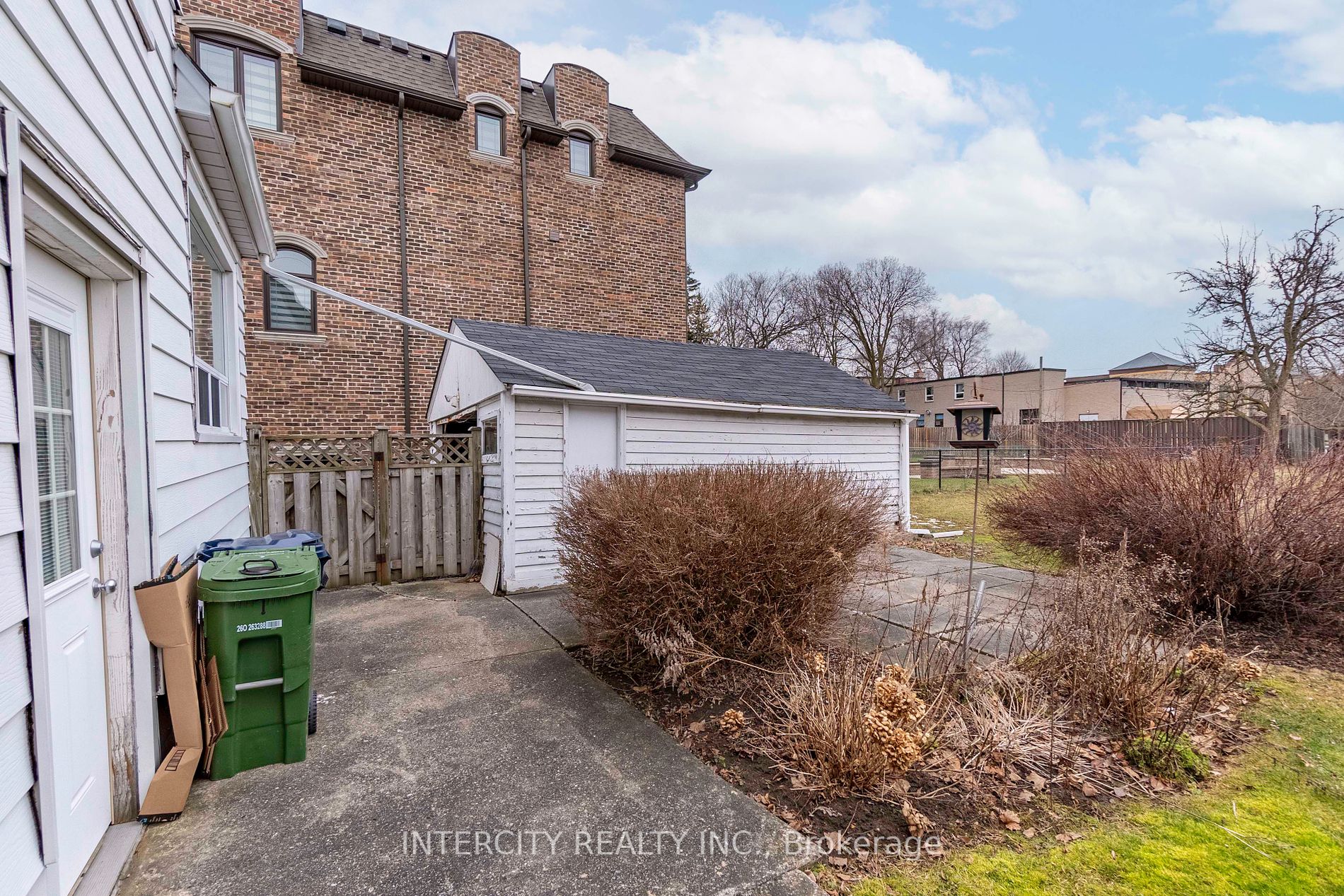 60 Northwood Drive