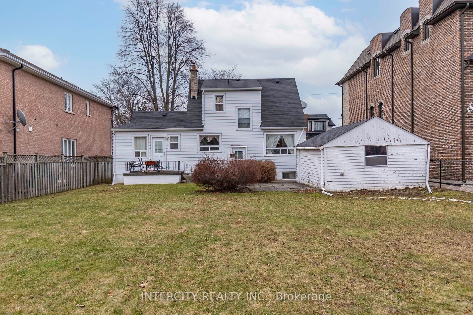 60 Northwood Drive