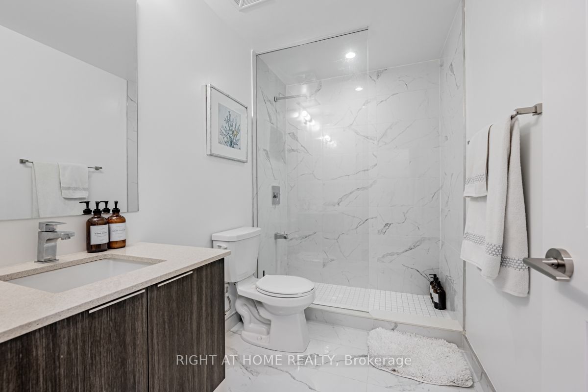 120 Parliament St, #405