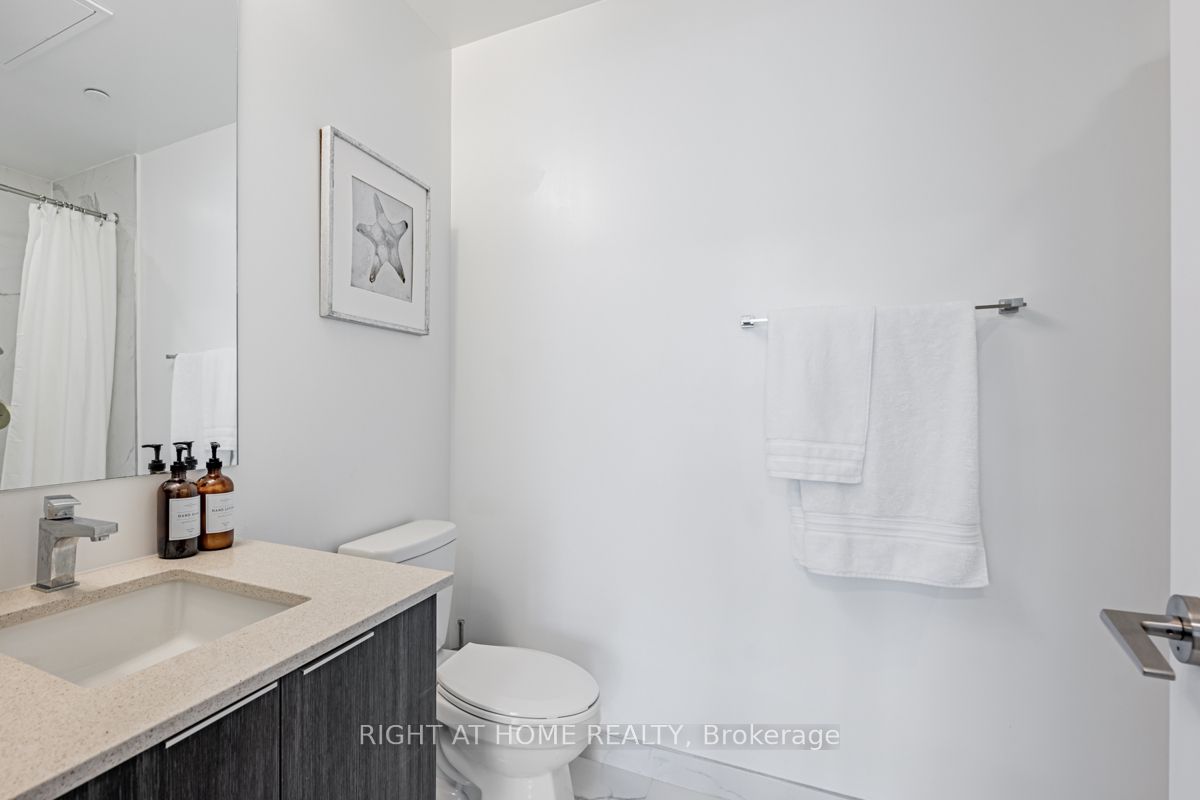 120 Parliament St, #405