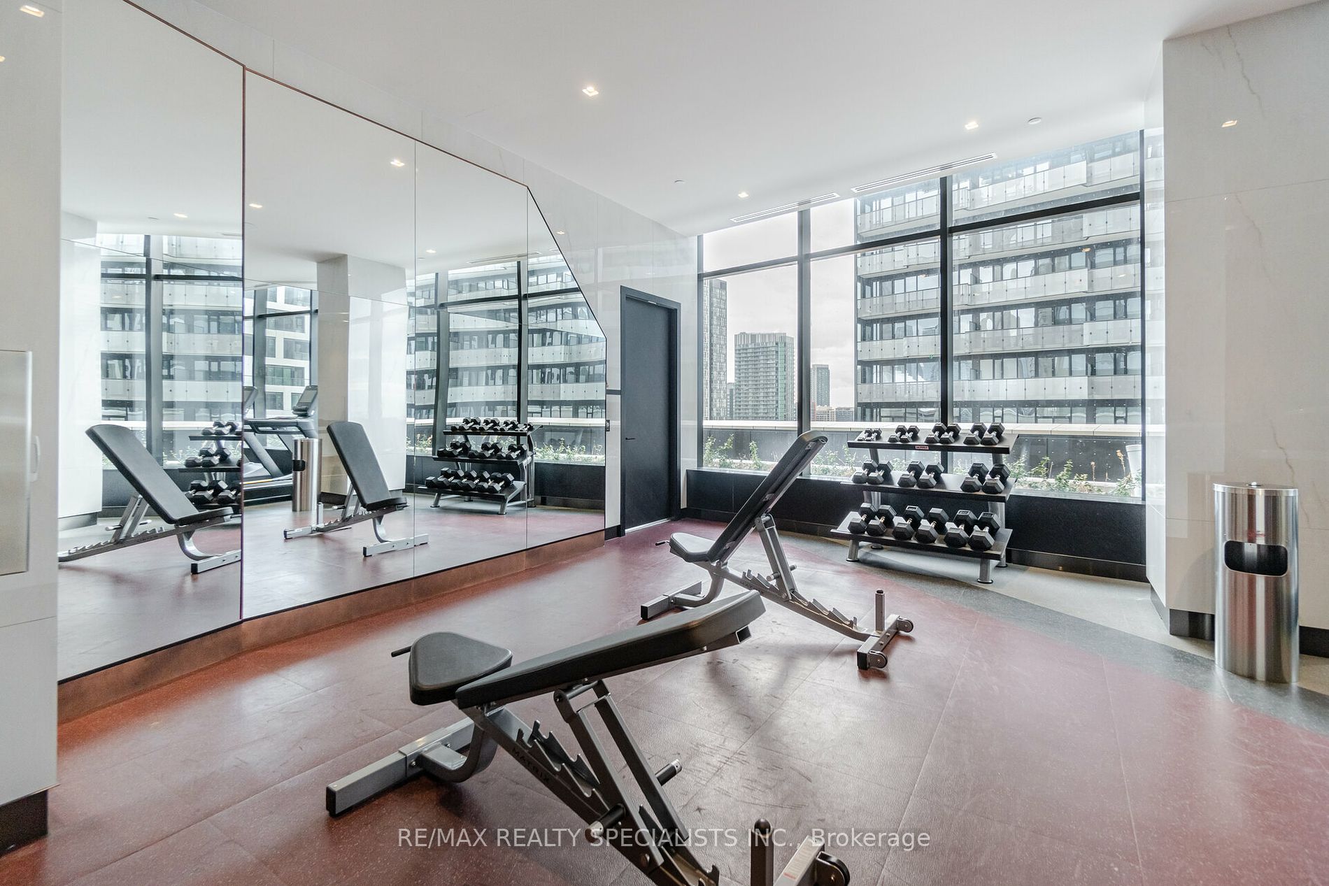 470 FRONT Street W #815