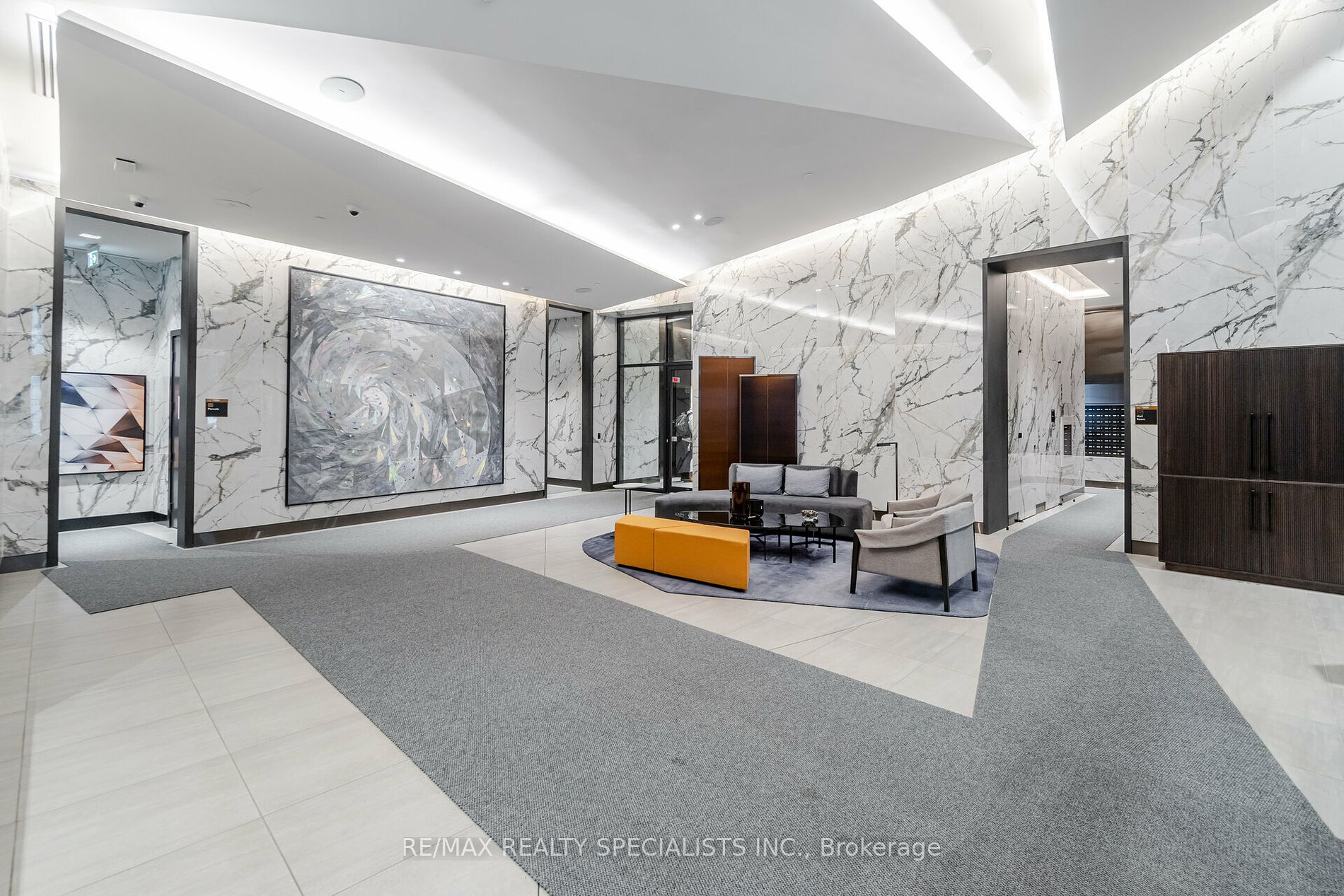 470 FRONT Street W #815