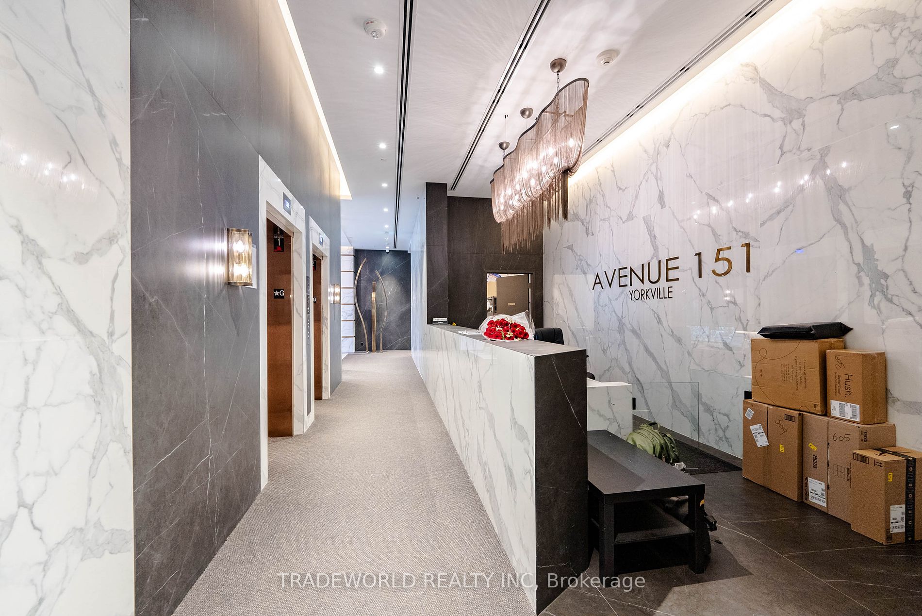 151 Avenue Road, #305