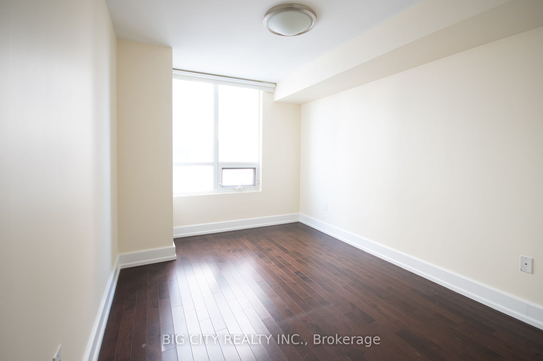 650 Sheppard Avenue E, #527
