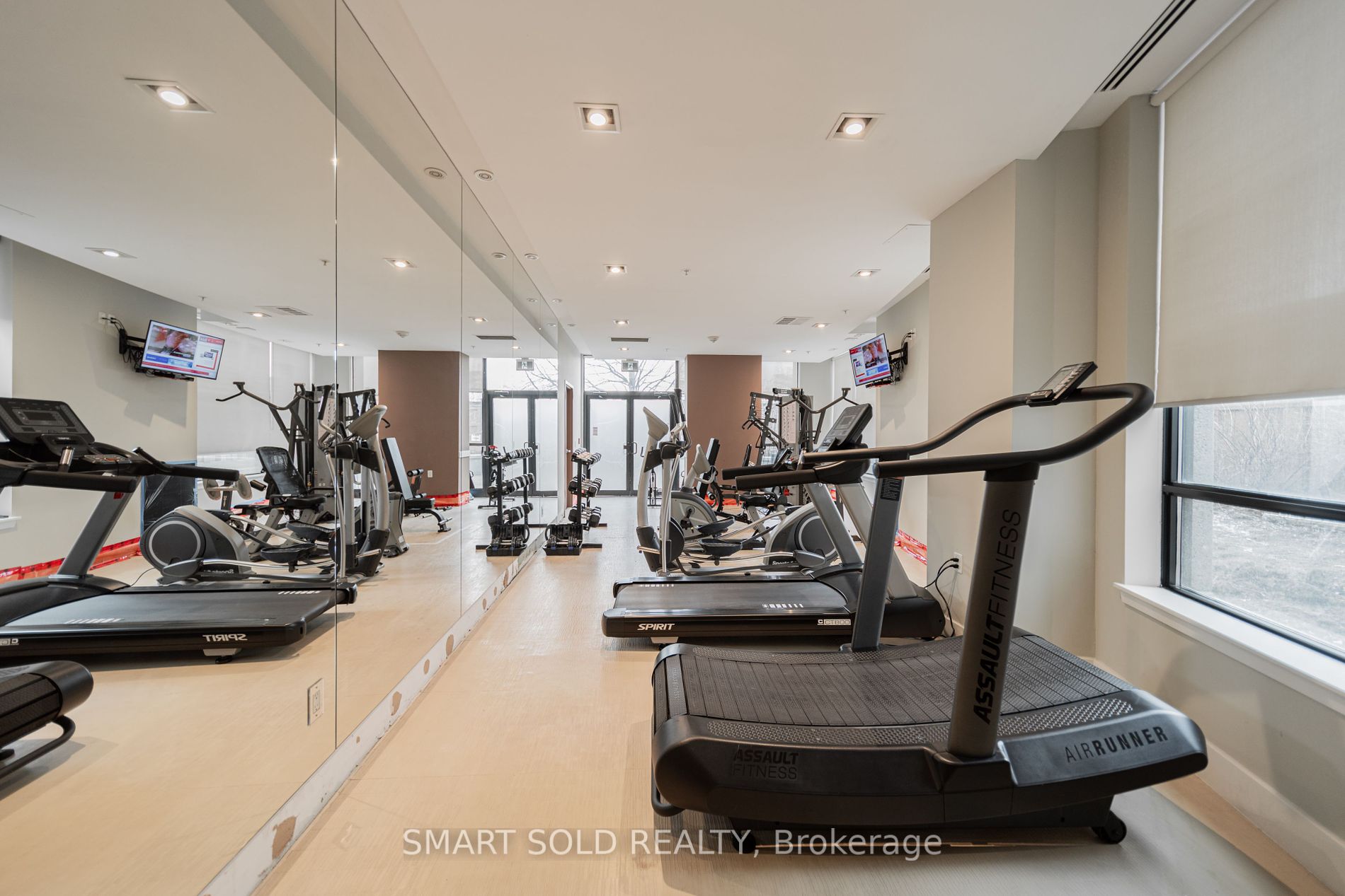 5740 Yonge Street, #606