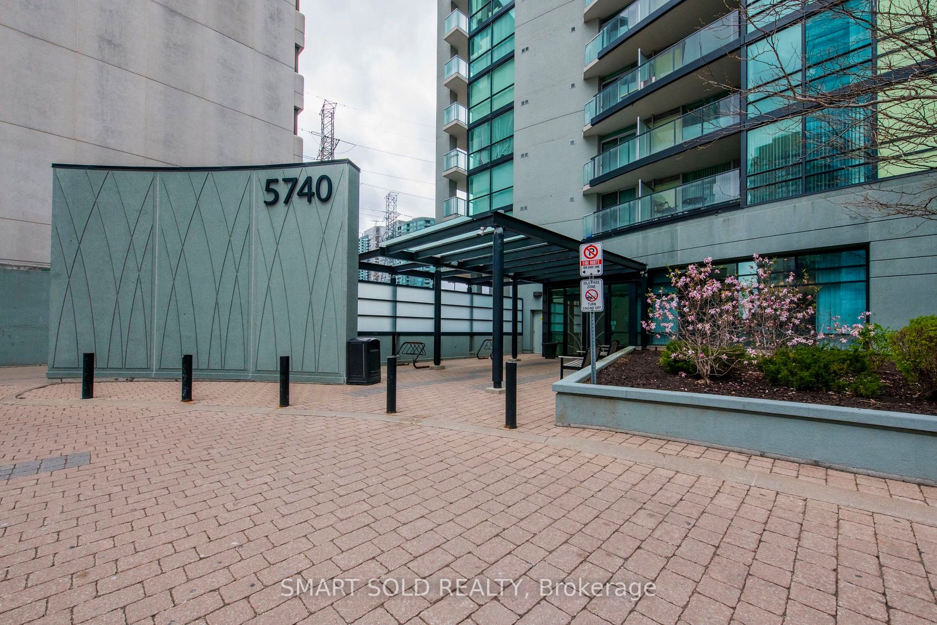 5740 Yonge Street, #606