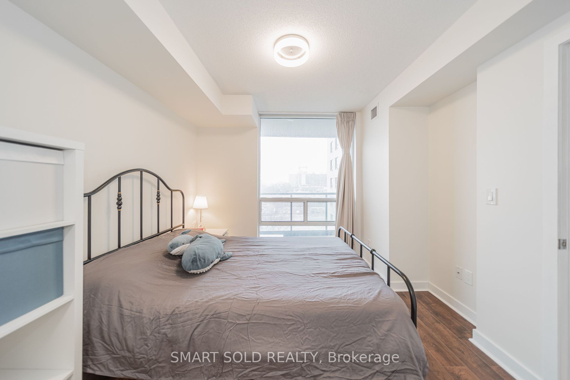 5740 Yonge Street, #606