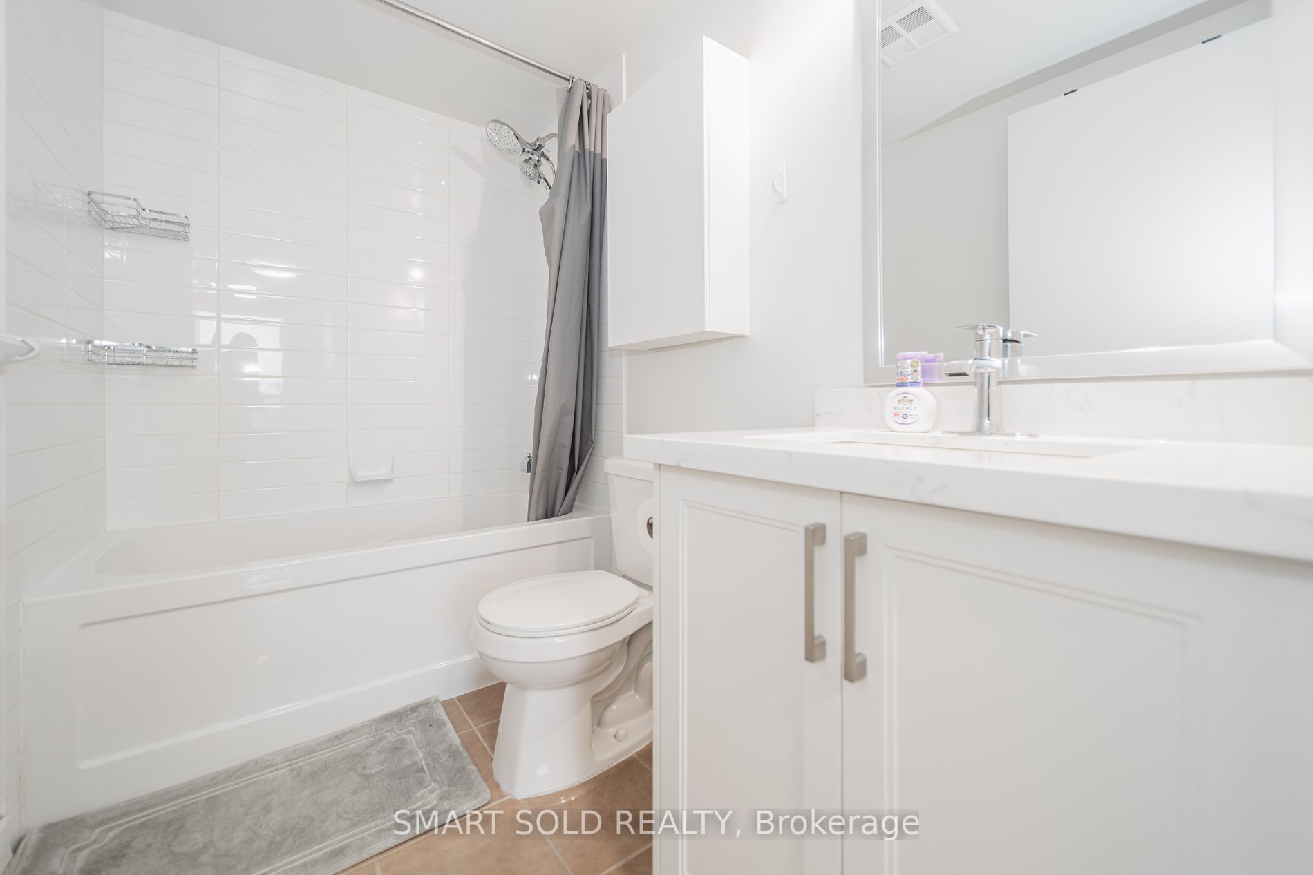 5740 Yonge Street, #606
