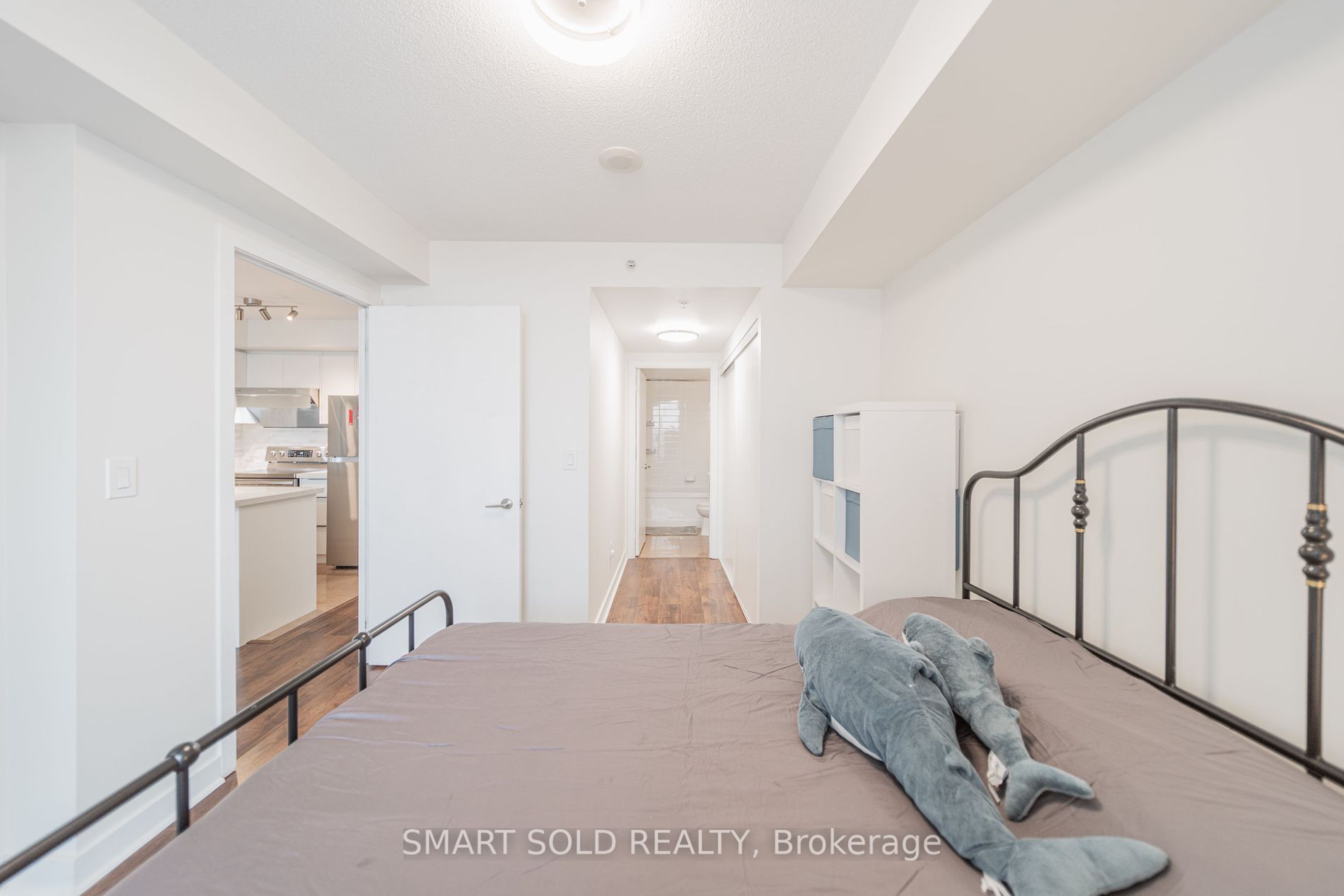 5740 Yonge Street, #606