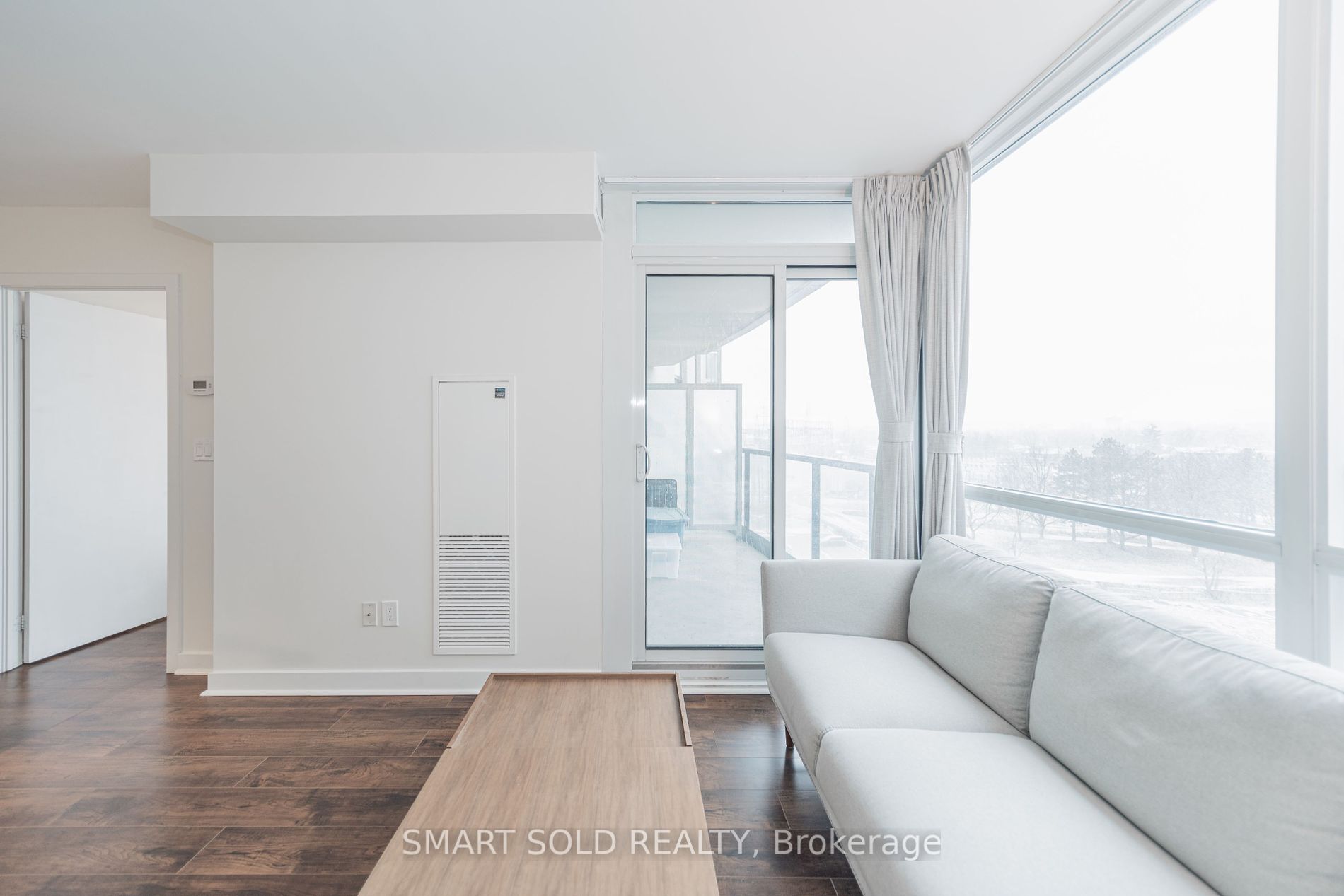 5740 Yonge Street, #606