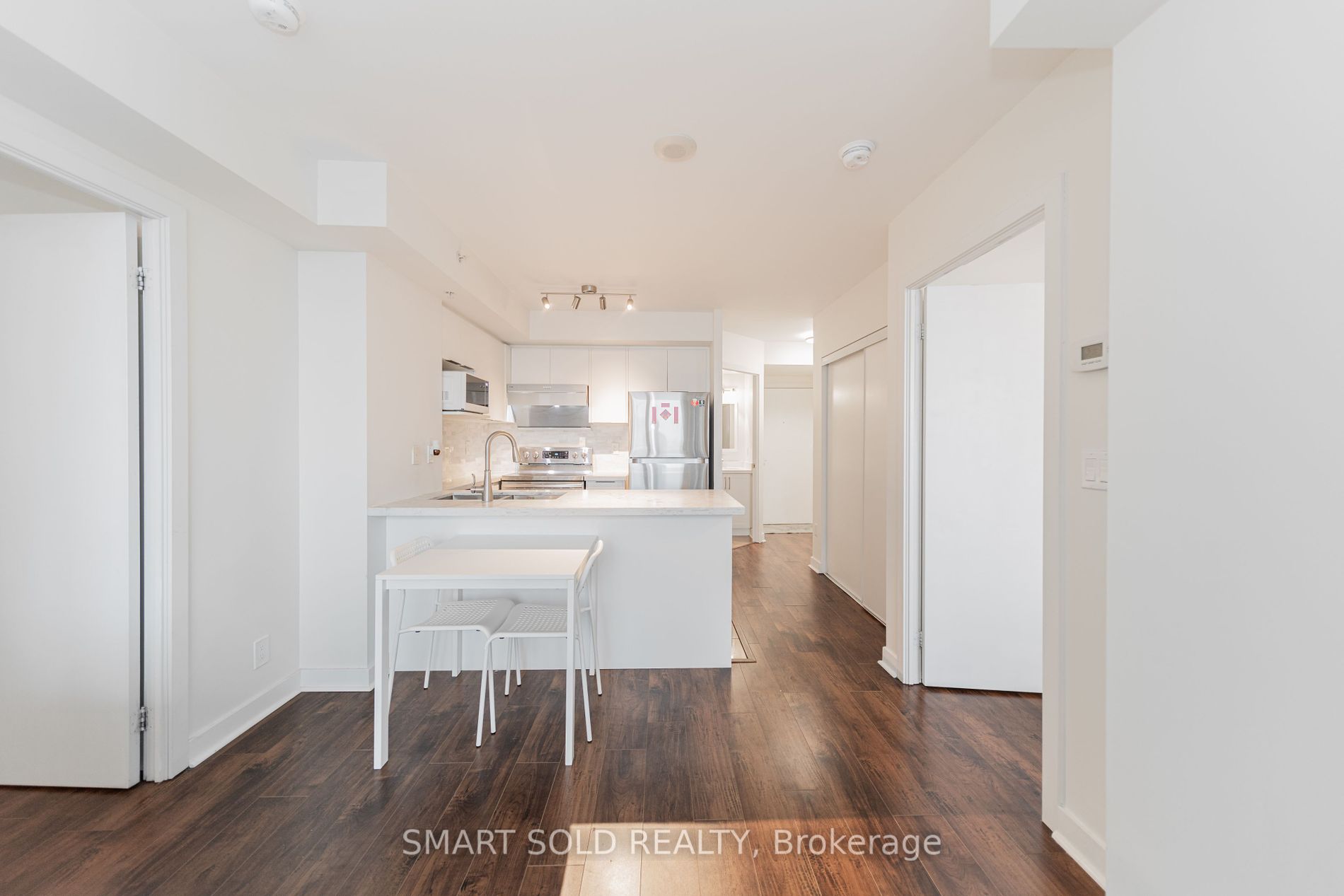5740 Yonge Street, #606