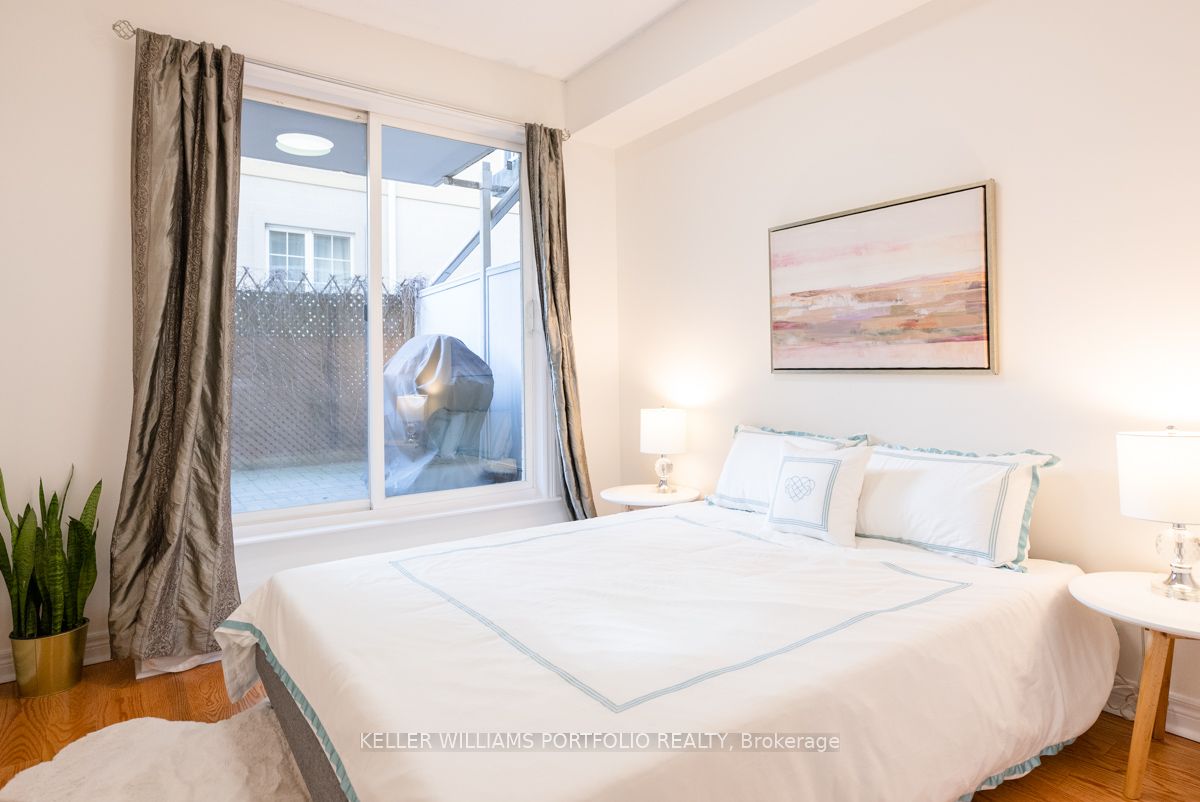 207 Wellesley St E, #103