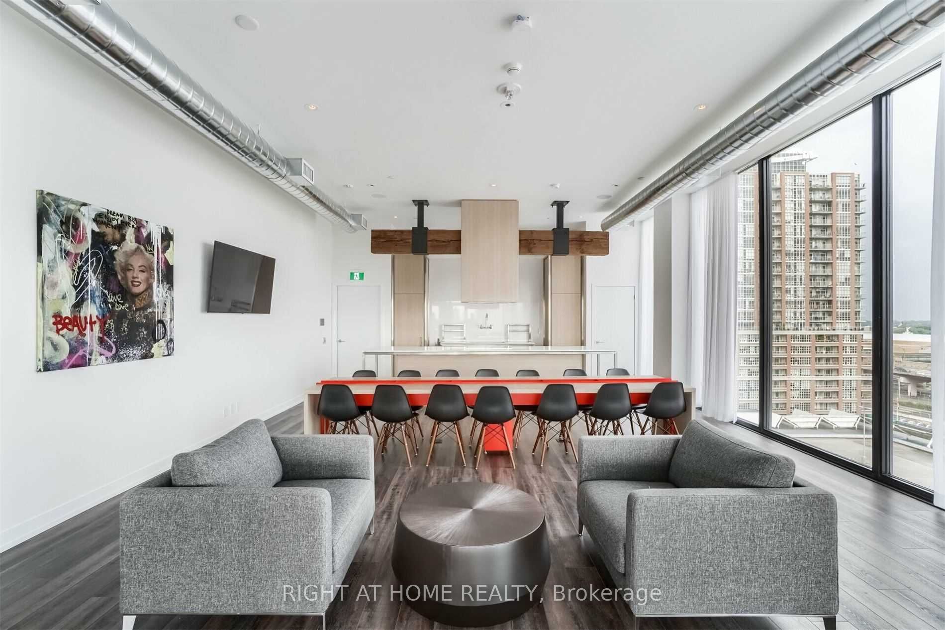 135 East Liberty St, #1312