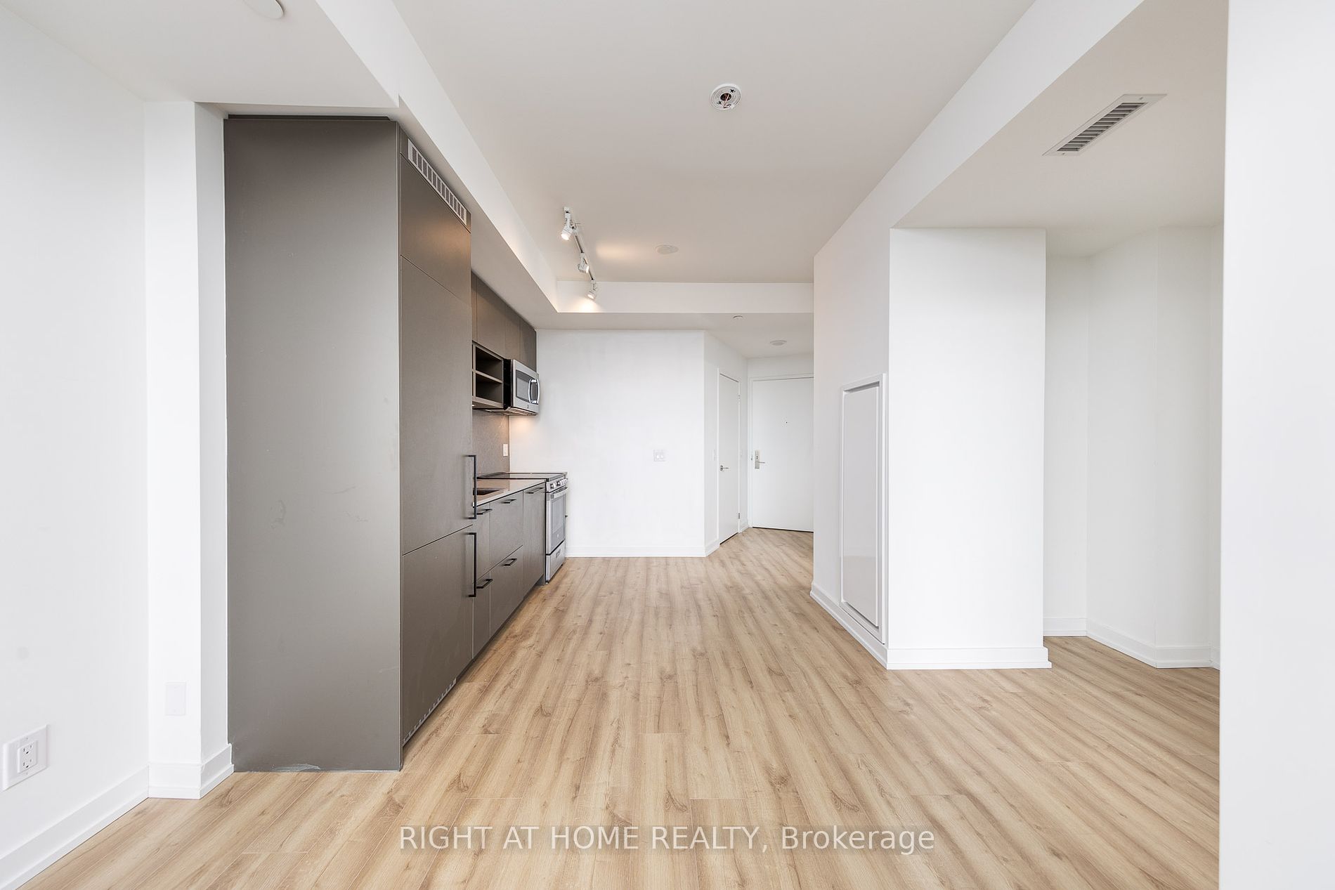 135 East Liberty St, #1312