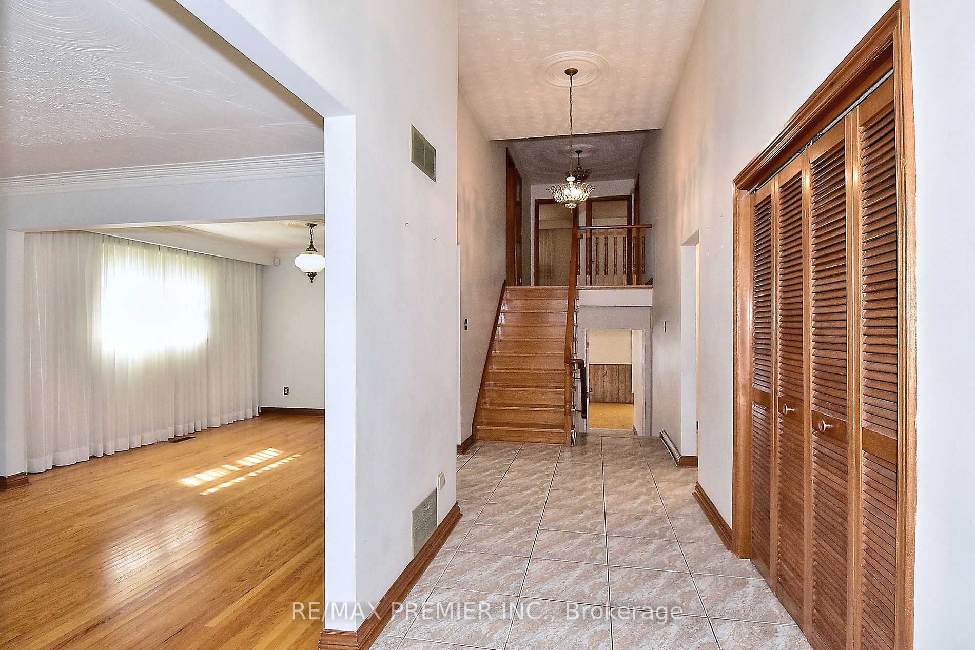 5 Pamcrest Drive