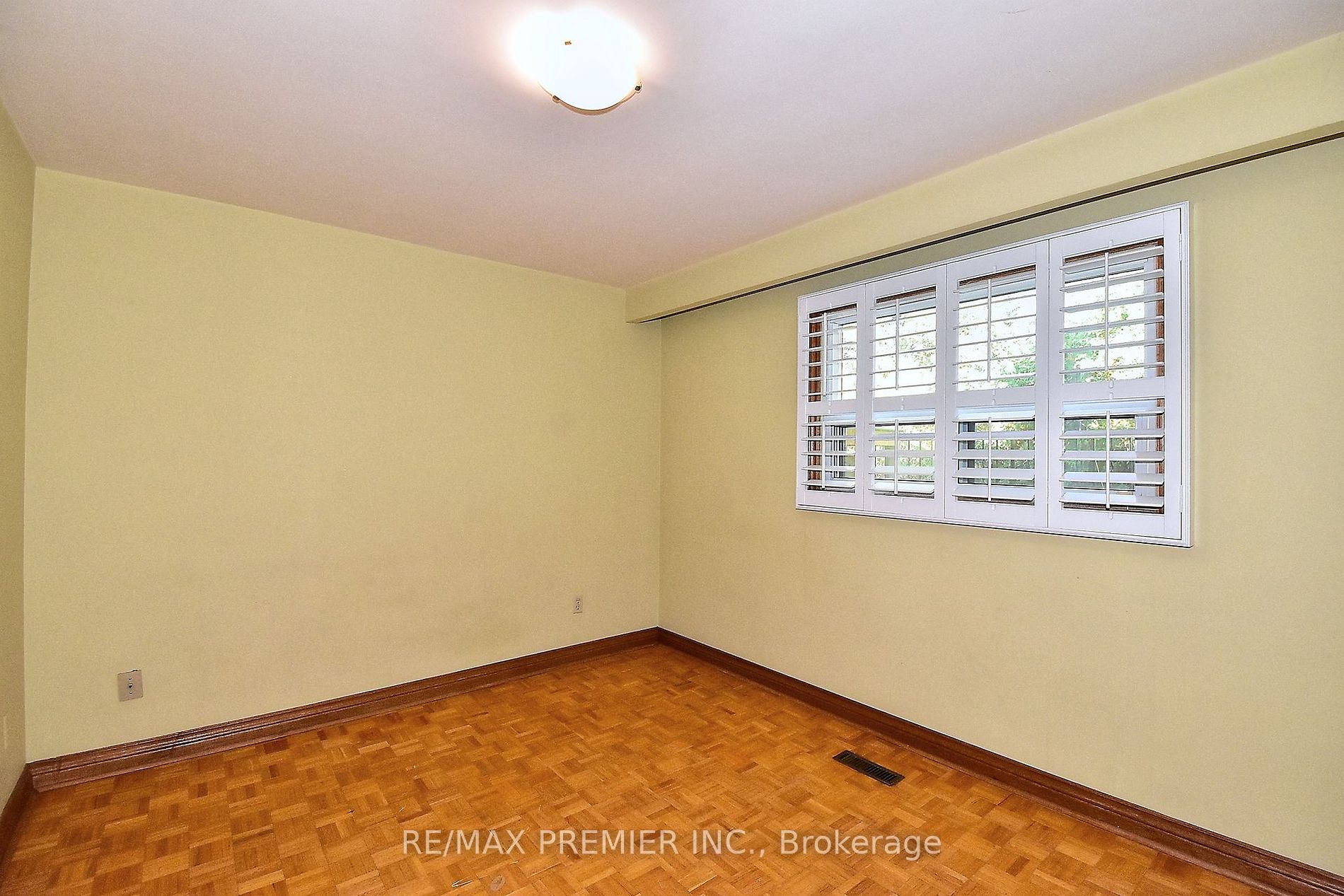 5 Pamcrest Drive