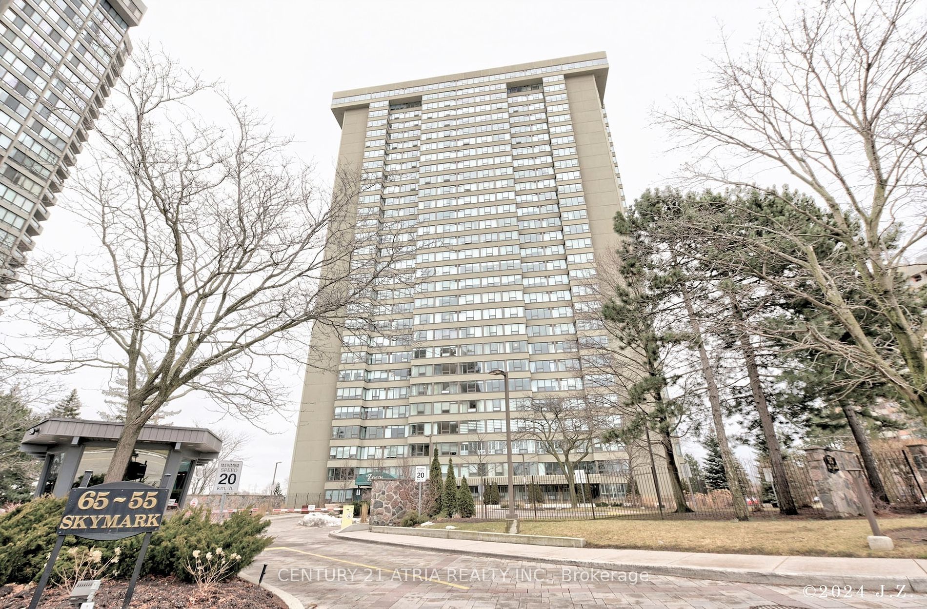 55 Skymark Drive, #605
